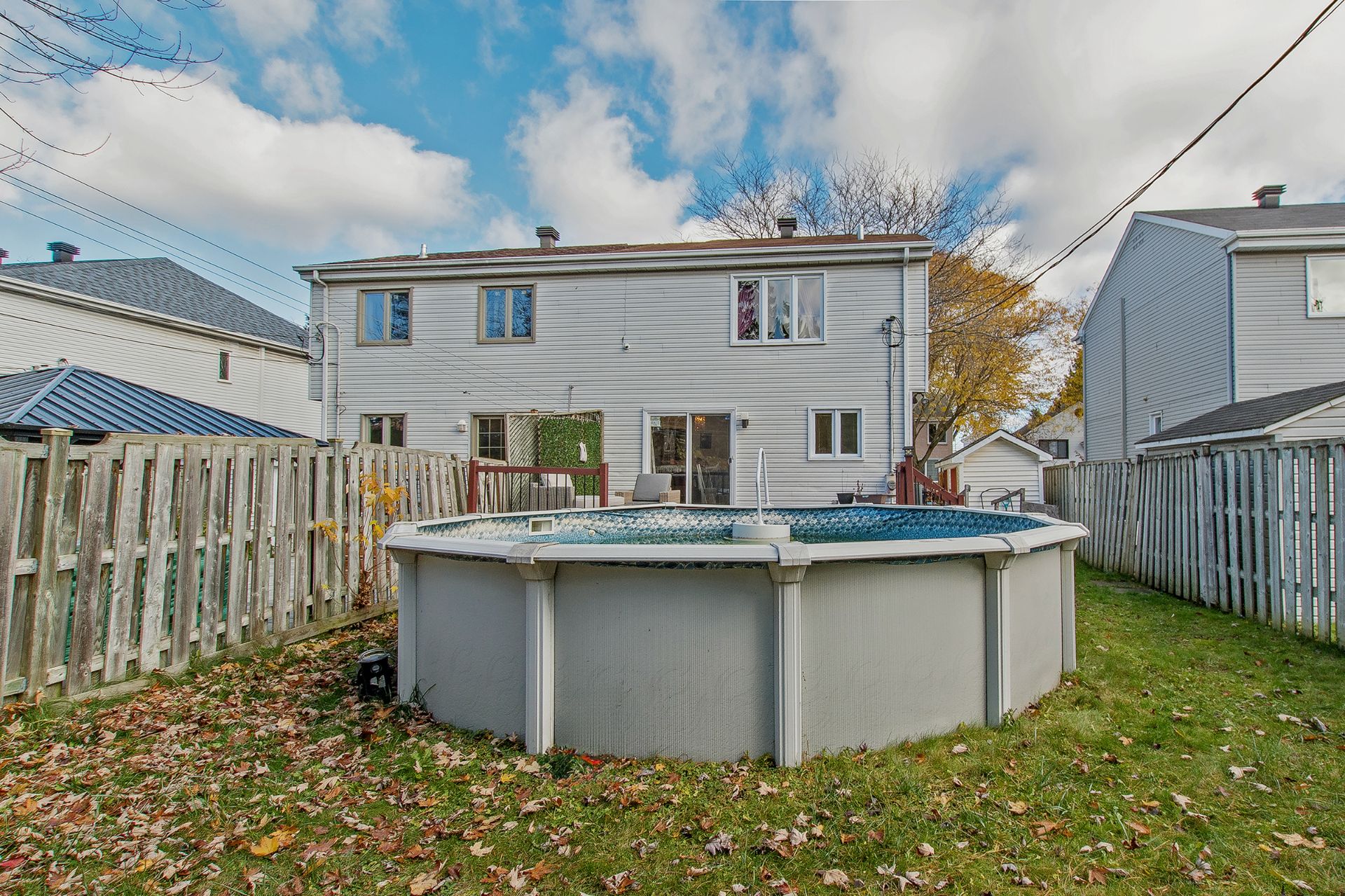 4083 Rue Olivier, Laval (Fabreville), Quebec H7R5X3, 3 Bedrooms Bedrooms, 11 Rooms Rooms,2 BathroomsBathrooms,Residential,For Sale,Rue Olivier,24791529