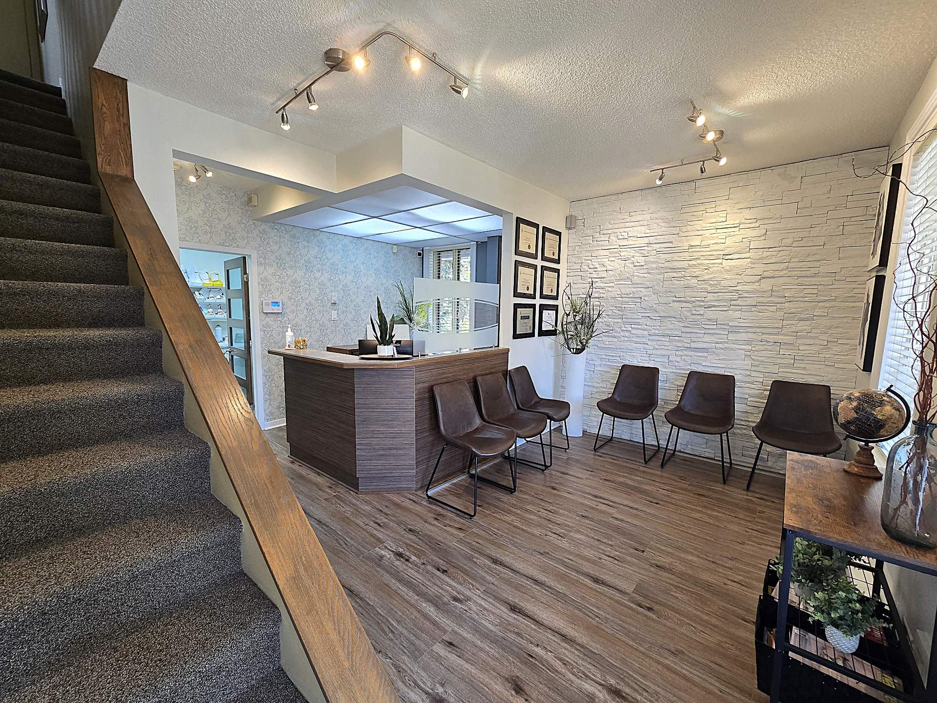 3994A Boul. St-Martin O., Laval (Chomedey), Quebec H7T1B8, ,Revenue property,For Sale,Boul. St-Martin O.,28182268