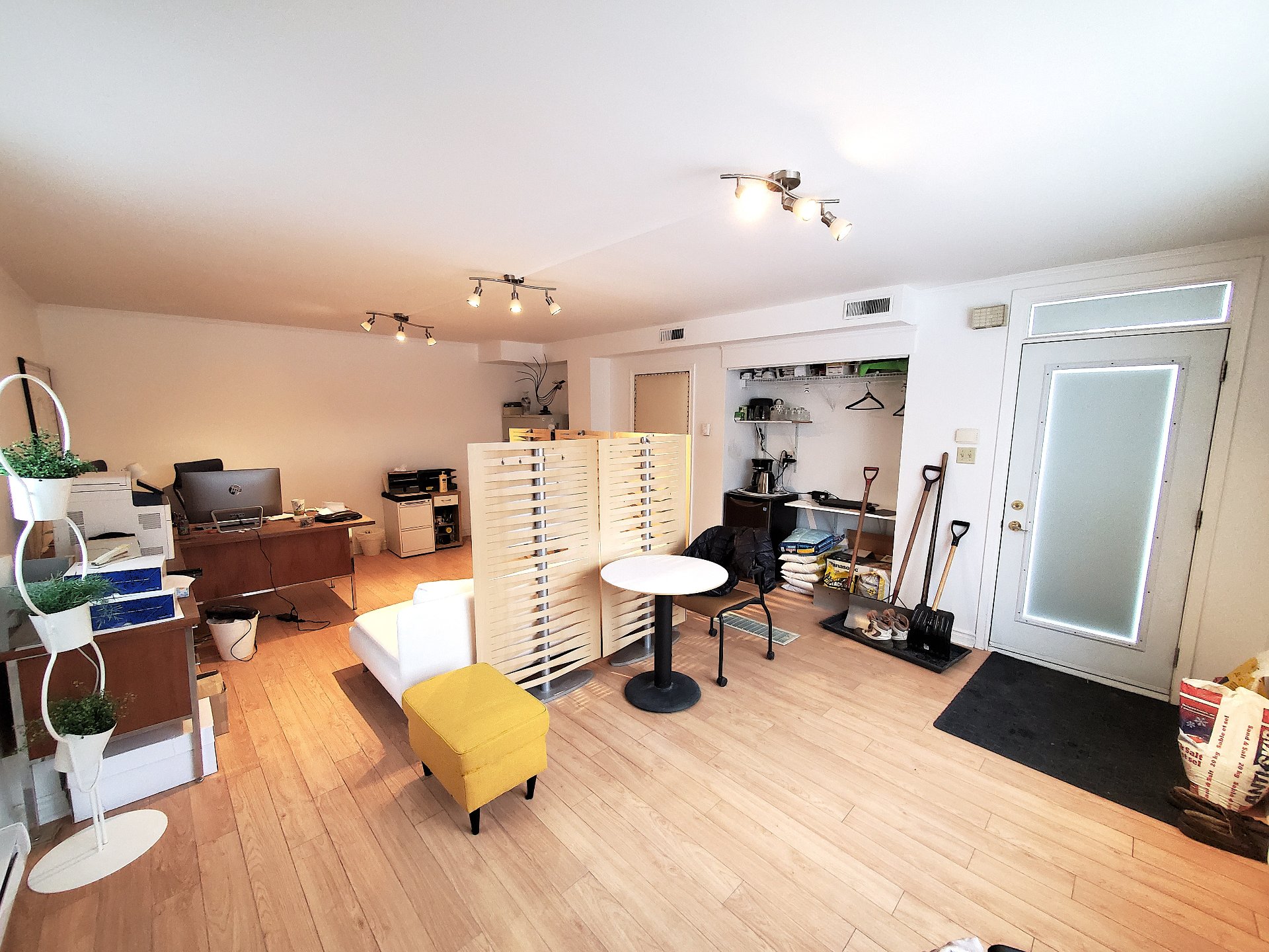 3994A Boul. St-Martin O., Laval (Chomedey), Quebec H7T1B8, ,Revenue property,For Sale,Boul. St-Martin O.,28182268