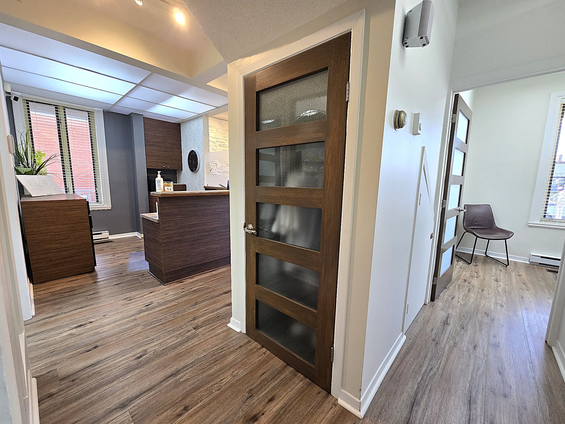 3994A Boul. St-Martin O., Laval (Chomedey), Quebec H7T1B8, ,Revenue property,For Sale,Boul. St-Martin O.,28182268