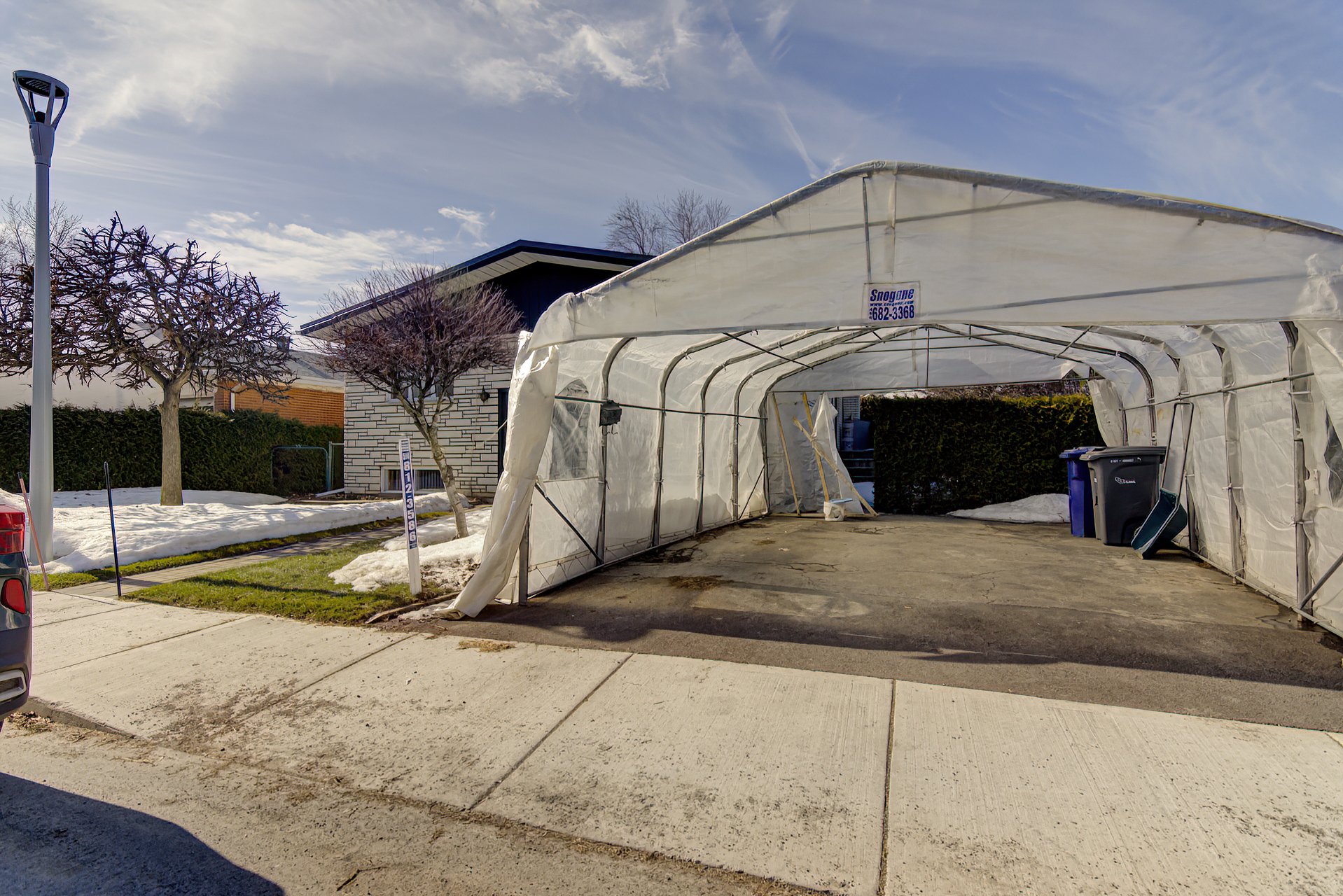 1560 Rue Trépanier, Laval (Chomedey), Quebec H7W3G7, 6 Bedrooms Bedrooms, 14 Rooms Rooms,2 BathroomsBathrooms,Residential,For Sale,Rue Trépanier,21346560