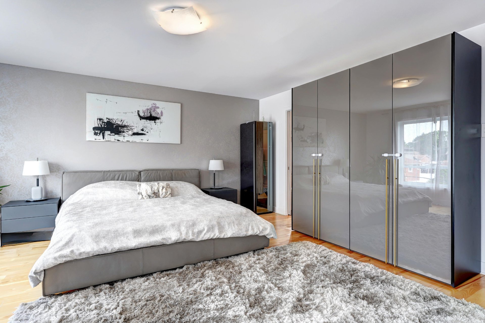 615 4e Avenue, Laval (Fabreville), Quebec H7R4K2, 3 Bedrooms Bedrooms, 12 Rooms Rooms,2 BathroomsBathrooms,Residential,For Sale,4e Avenue,16498129