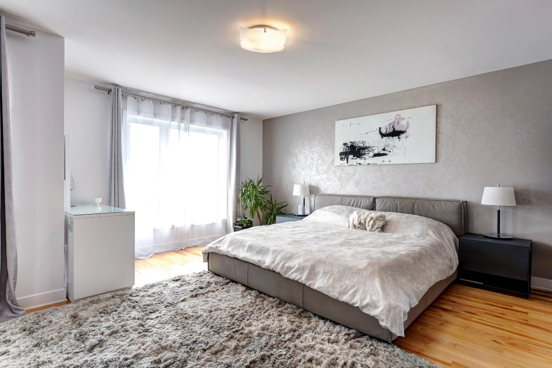 615 4e Avenue, Laval (Fabreville), Quebec H7R4K2, 3 Bedrooms Bedrooms, 12 Rooms Rooms,2 BathroomsBathrooms,Residential,For Sale,4e Avenue,16498129