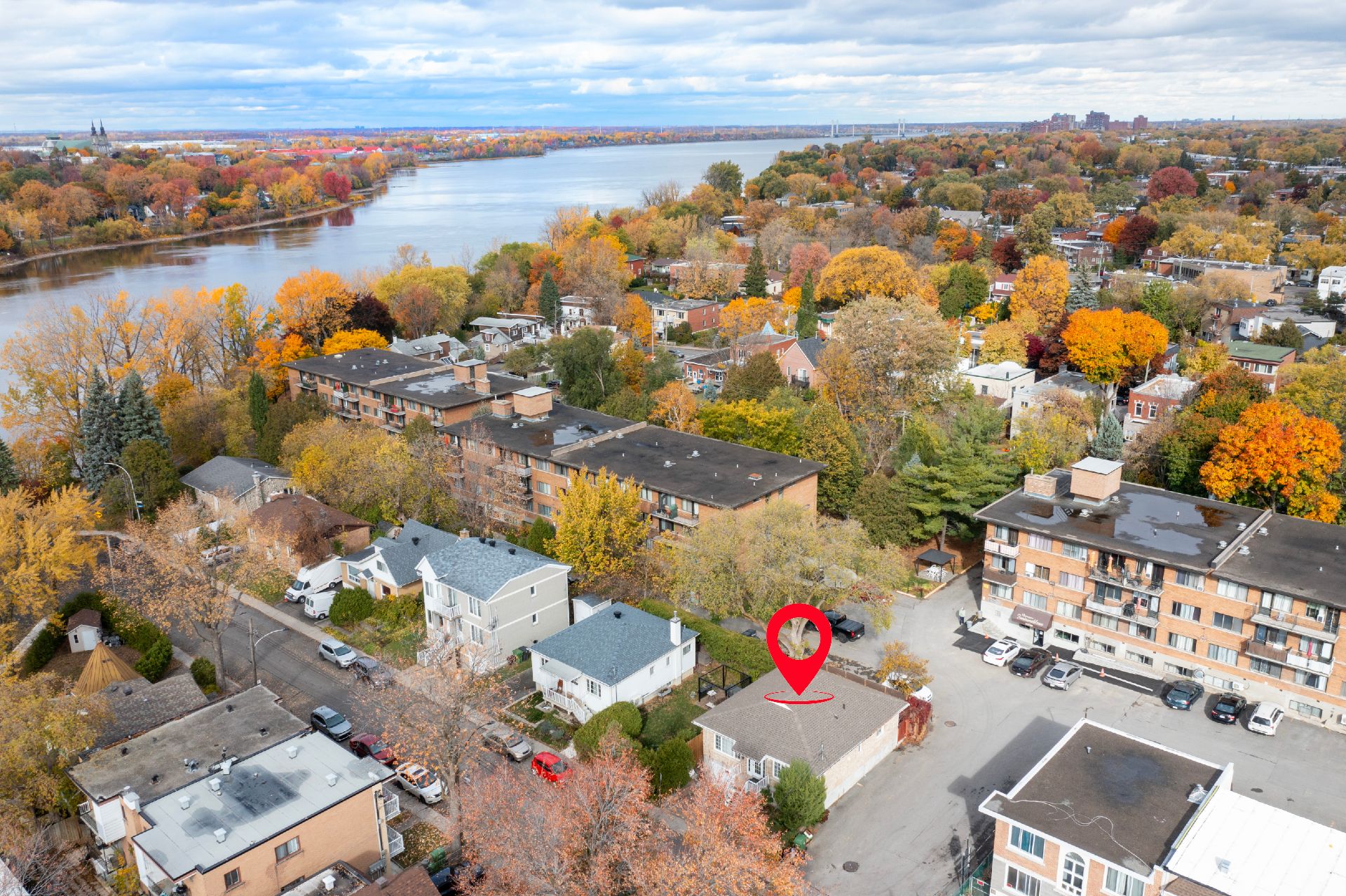 12055 Av. Éthier, Montréal (Montréal-Nord), Quebec H1H3H8, 2 Chambres Chambres, 11 Chambres Chambres,2 Salle de bainSalle de bain,Résidentiel,À vendre,Av. Éthier,27301037