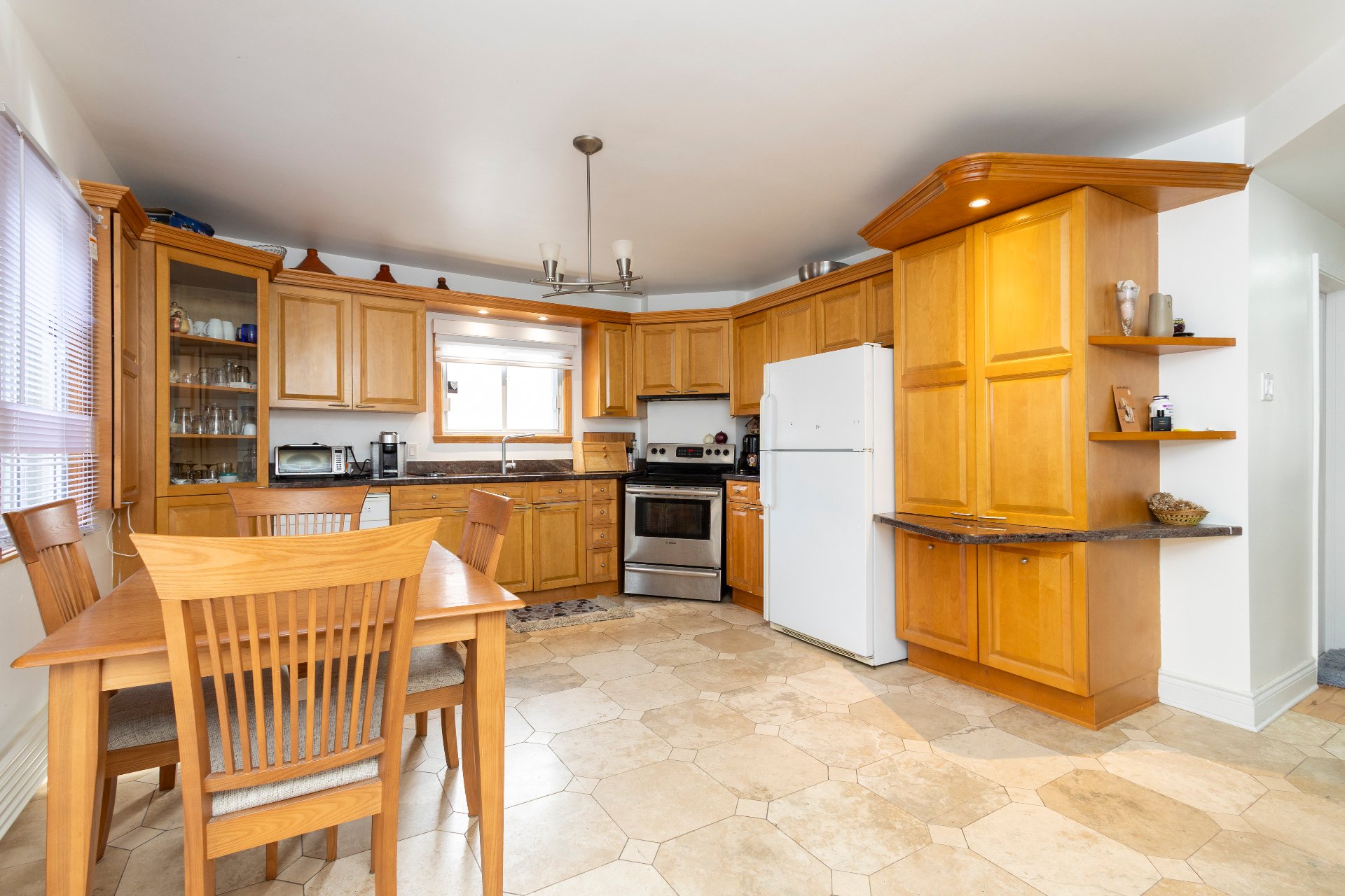 12055 Av. Éthier, Montréal (Montréal-Nord), Quebec H1H3H8, 2 Chambres Chambres, 11 Chambres Chambres,2 Salle de bainSalle de bain,Résidentiel,À vendre,Av. Éthier,27301037