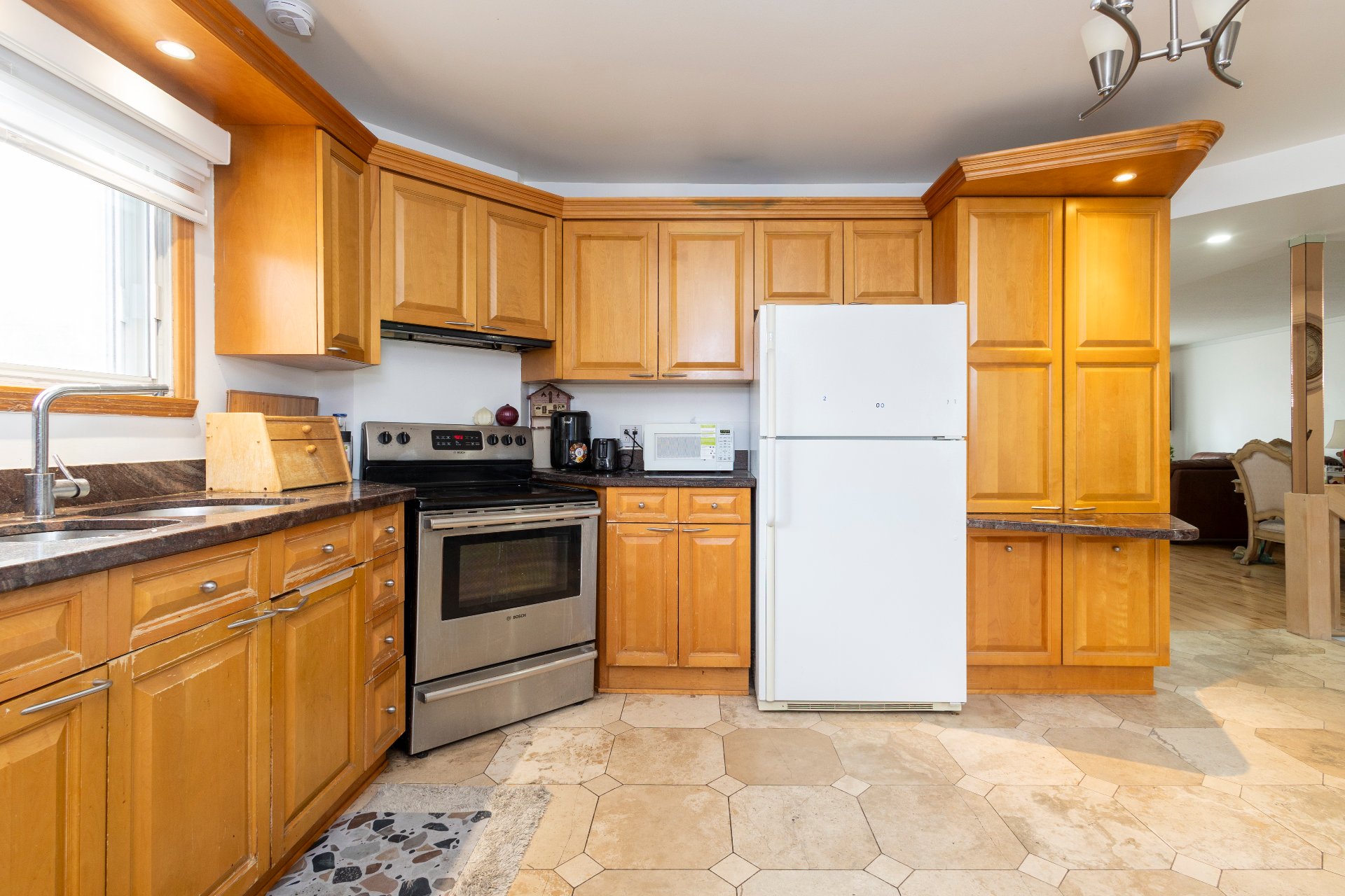 12055 Av. Éthier, Montréal (Montréal-Nord), Quebec H1H3H8, 2 Chambres Chambres, 11 Chambres Chambres,2 Salle de bainSalle de bain,Résidentiel,À vendre,Av. Éthier,27301037