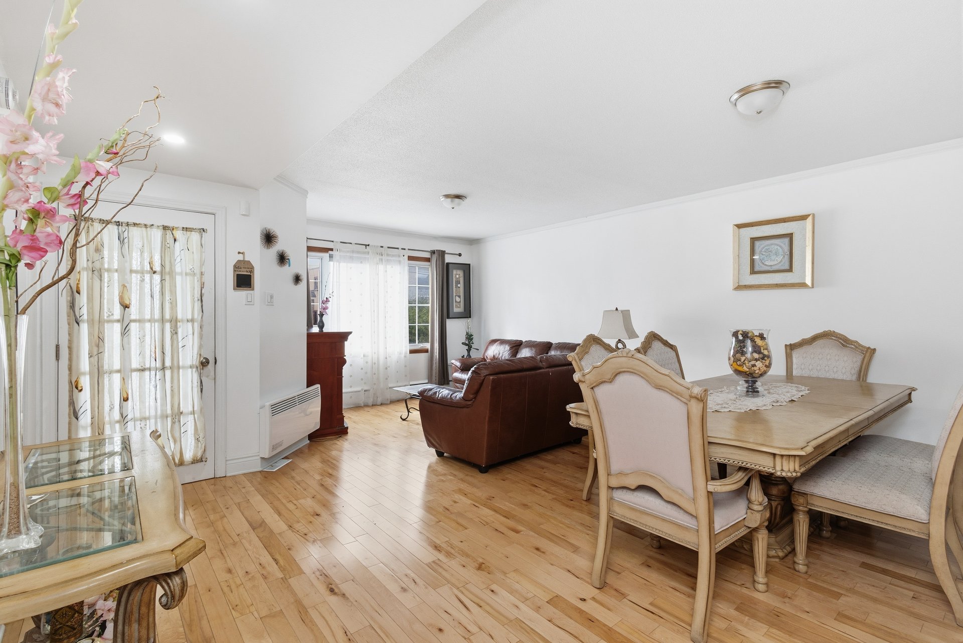 12055 Av. Éthier, Montréal (Montréal-Nord), Quebec H1H3H8, 2 Chambres Chambres, 11 Chambres Chambres,2 Salle de bainSalle de bain,Résidentiel,À vendre,Av. Éthier,27301037