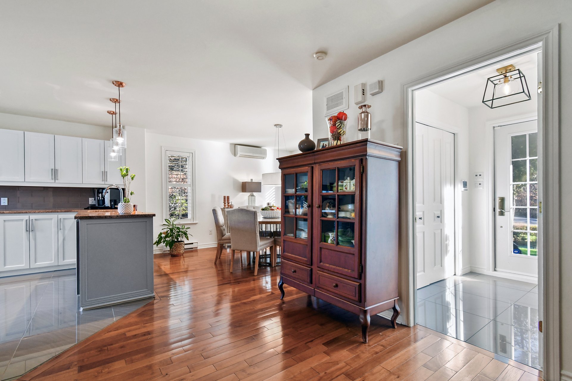 1122 Rue des Gouverneurs, Prévost, Quebec J0R1T0, 3 Bedrooms Bedrooms, 12 Rooms Rooms,1 BathroomBathrooms,Residential,For Sale,Rue des Gouverneurs,11191228