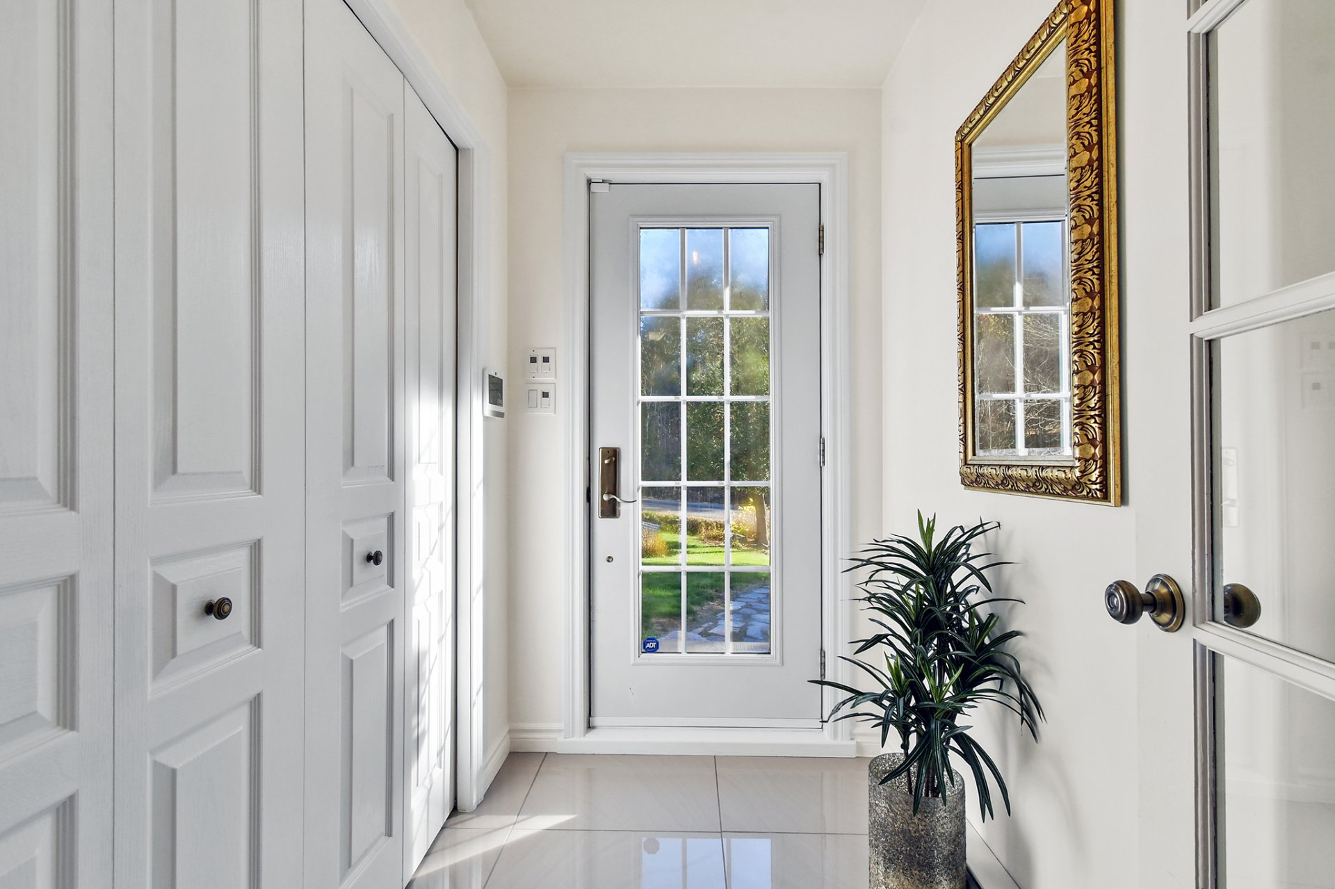 1122 Rue des Gouverneurs, Prévost, Quebec J0R1T0, 3 Bedrooms Bedrooms, 12 Rooms Rooms,1 BathroomBathrooms,Residential,For Sale,Rue des Gouverneurs,11191228