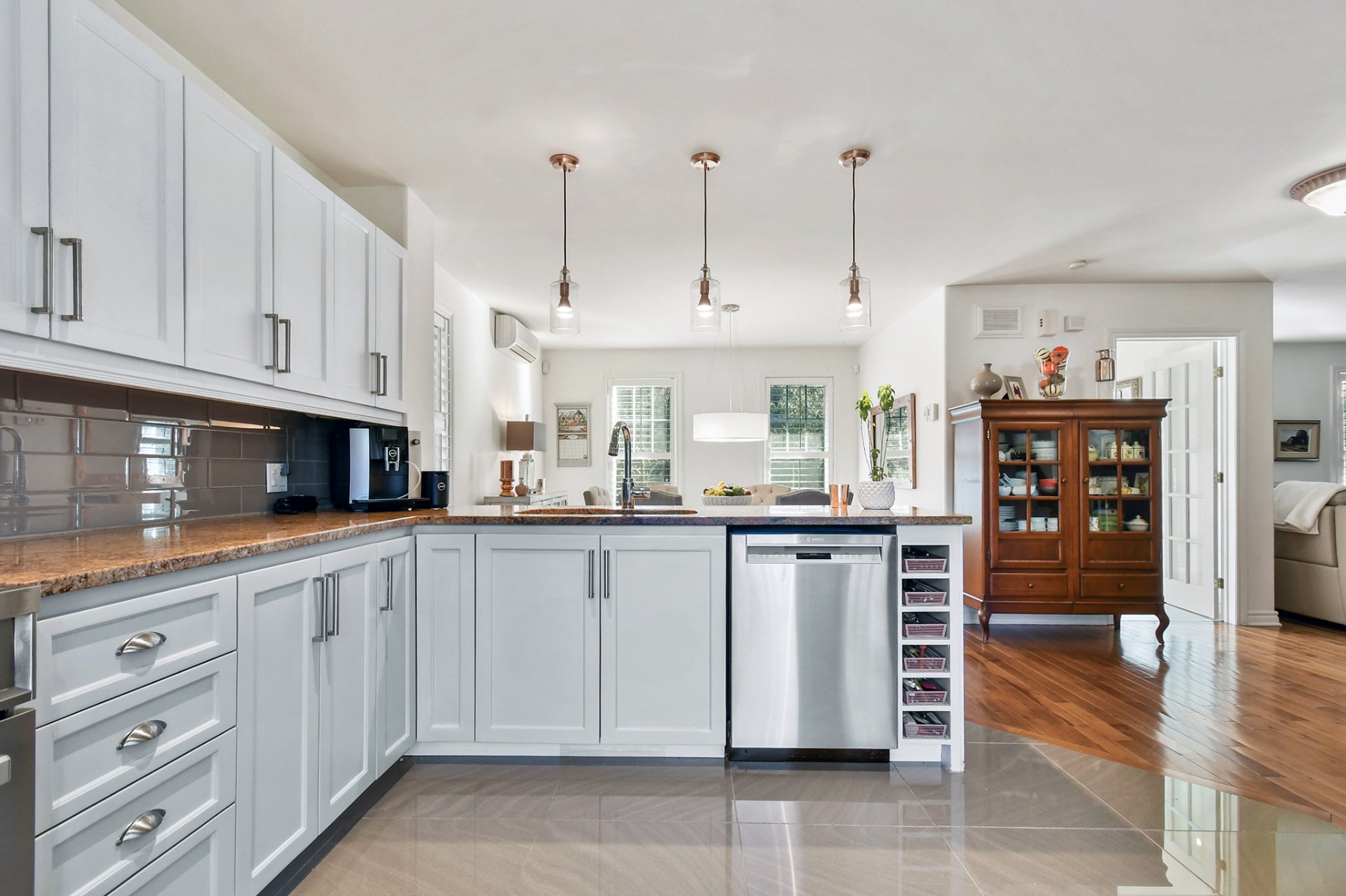 1122 Rue des Gouverneurs, Prévost, Quebec J0R1T0, 3 Bedrooms Bedrooms, 12 Rooms Rooms,1 BathroomBathrooms,Residential,For Sale,Rue des Gouverneurs,11191228