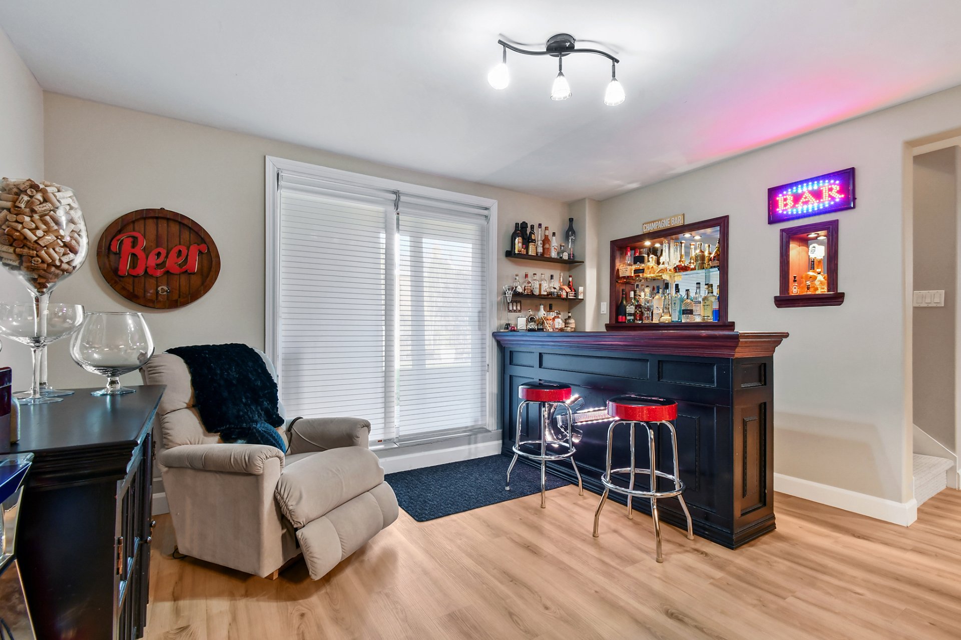 1122 Rue des Gouverneurs, Prévost, Quebec J0R1T0, 3 Bedrooms Bedrooms, 12 Rooms Rooms,1 BathroomBathrooms,Residential,For Sale,Rue des Gouverneurs,11191228