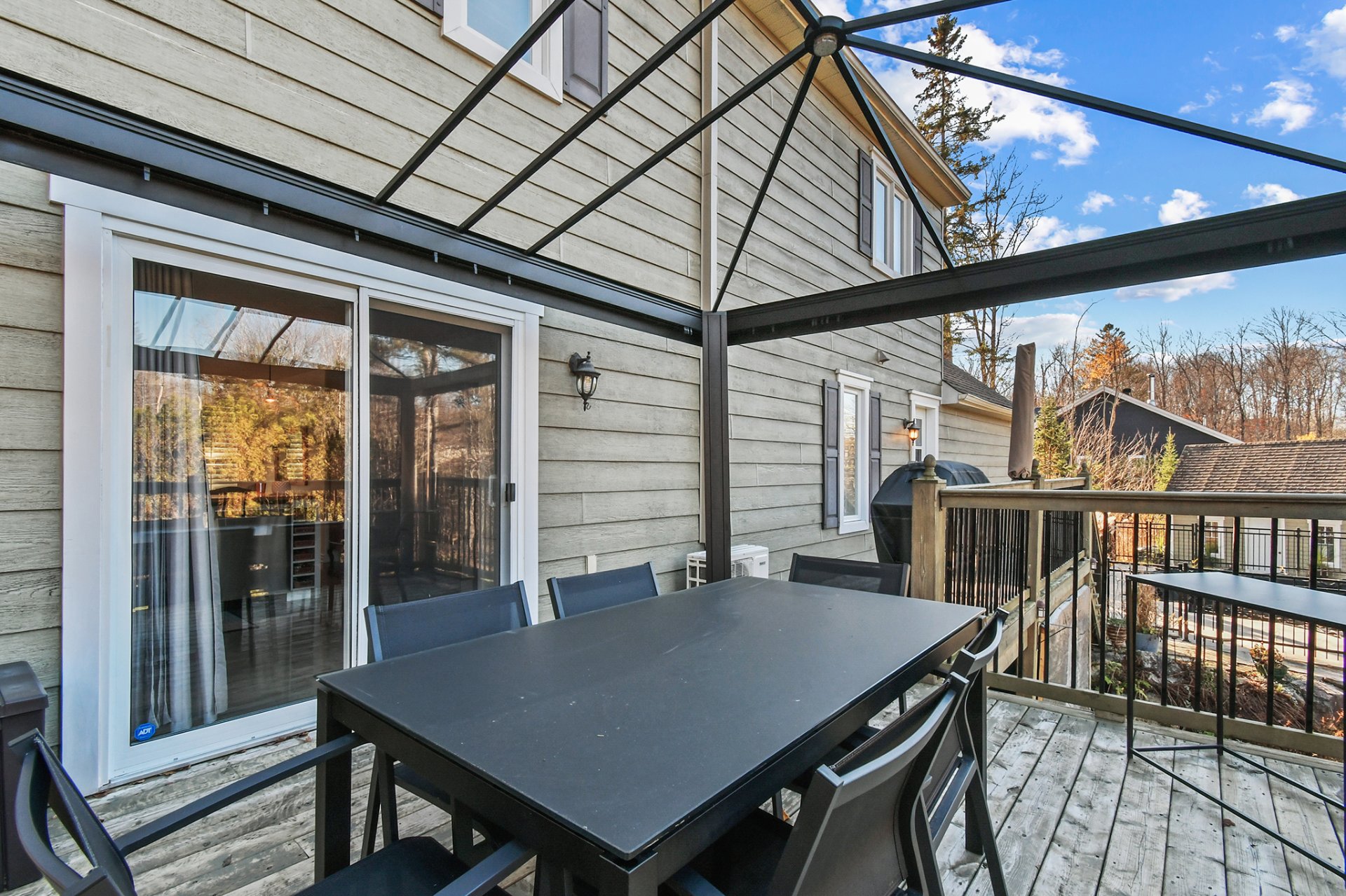 1122 Rue des Gouverneurs, Prévost, Quebec J0R1T0, 3 Bedrooms Bedrooms, 12 Rooms Rooms,1 BathroomBathrooms,Residential,For Sale,Rue des Gouverneurs,11191228