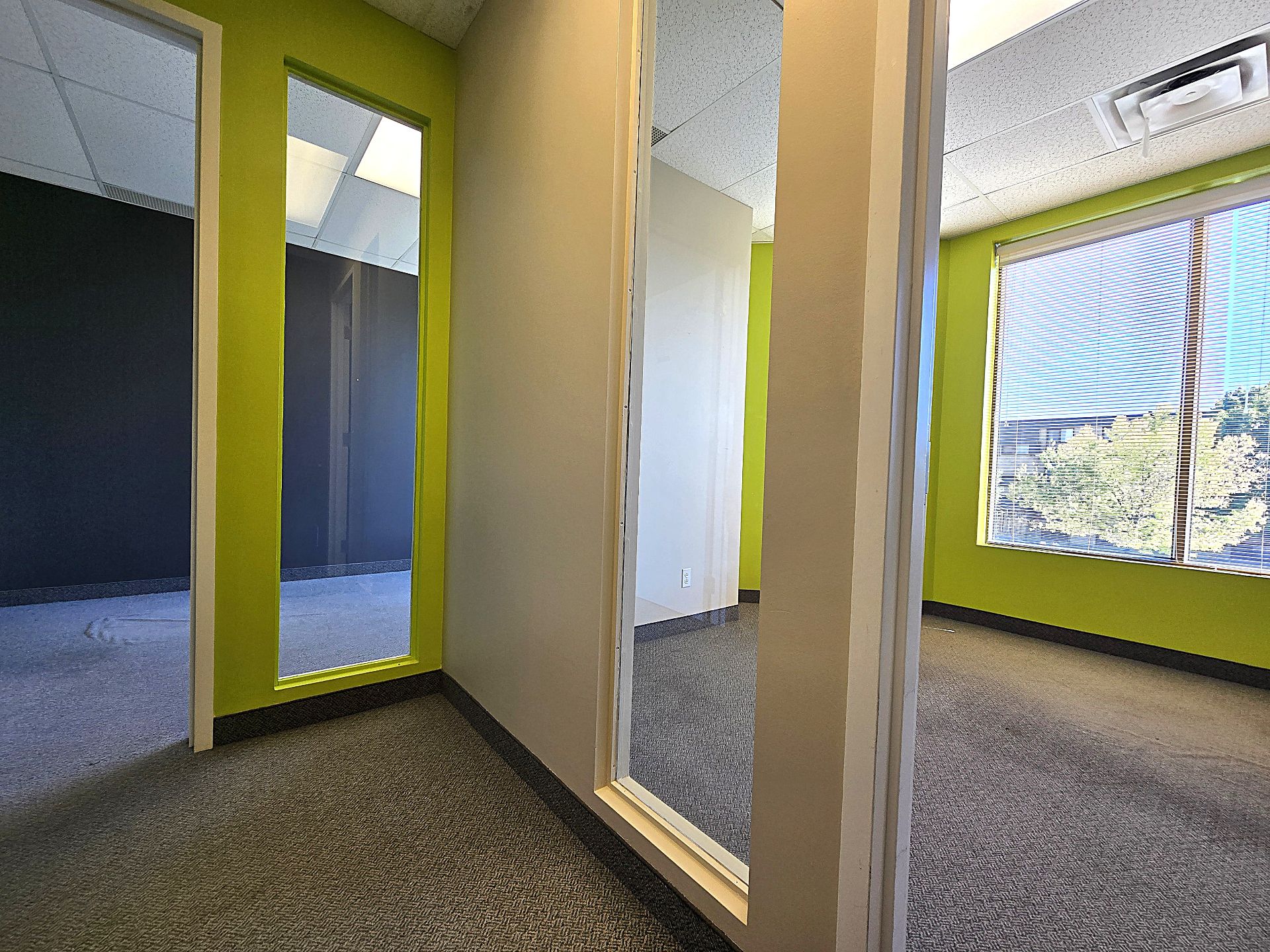 515 Boul. de la Concorde O., Laval (Laval-des-Rapides), Quebec H7N5L9, ,Commercial,For Rent,Boul. de la Concorde O.,24121739