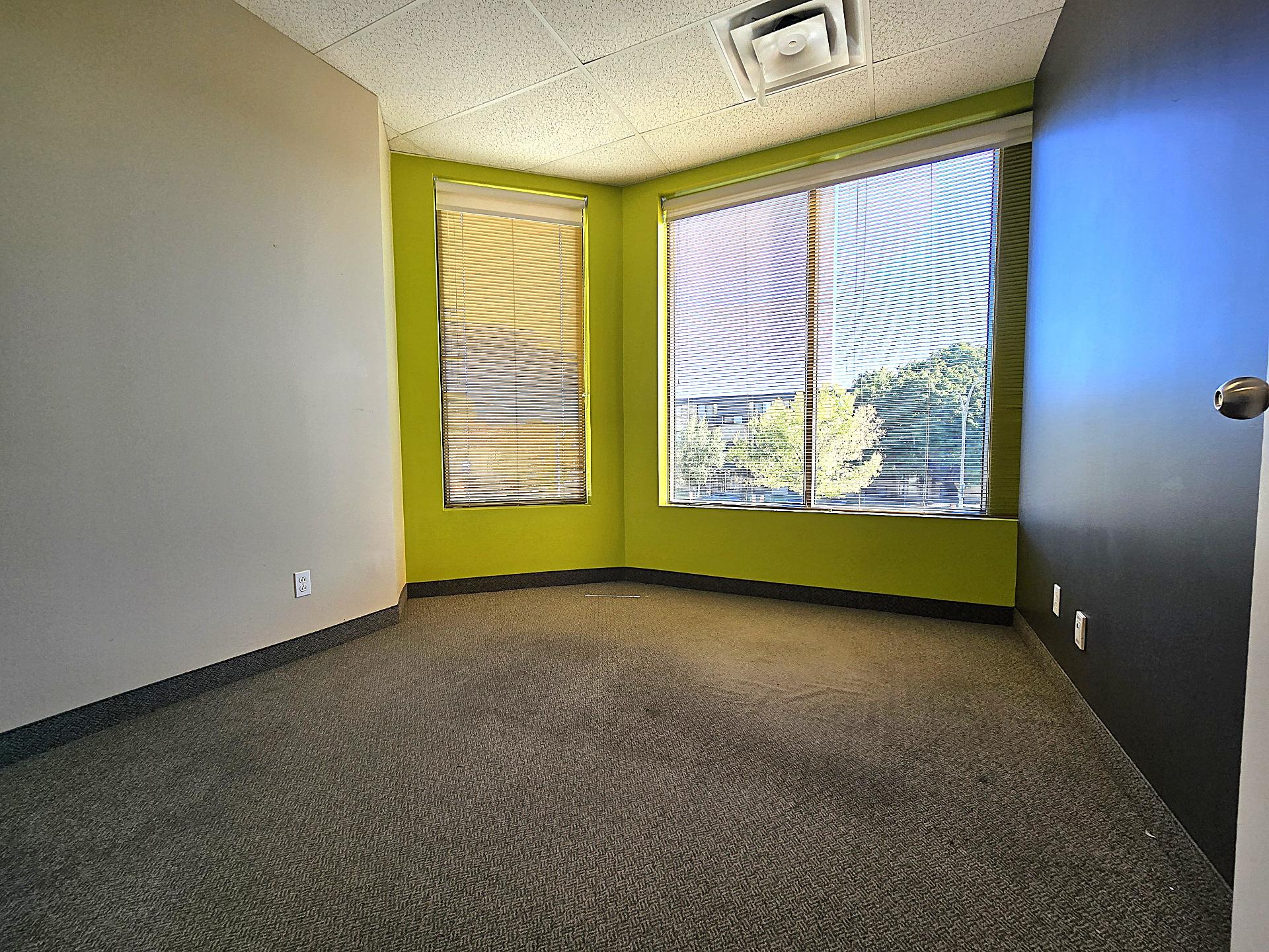 515 Boul. de la Concorde O., Laval (Laval-des-Rapides), Quebec H7N5L9, ,Commercial,For Rent,Boul. de la Concorde O.,24121739