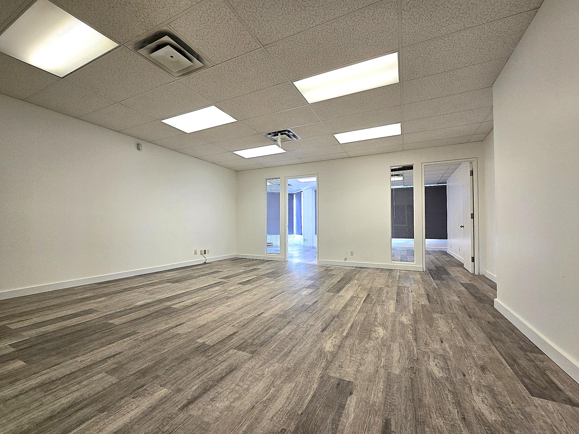 515 Boul. de la Concorde O., Laval (Laval-des-Rapides), Quebec H7N5L9, ,Commercial,For Rent,Boul. de la Concorde O.,24121739
