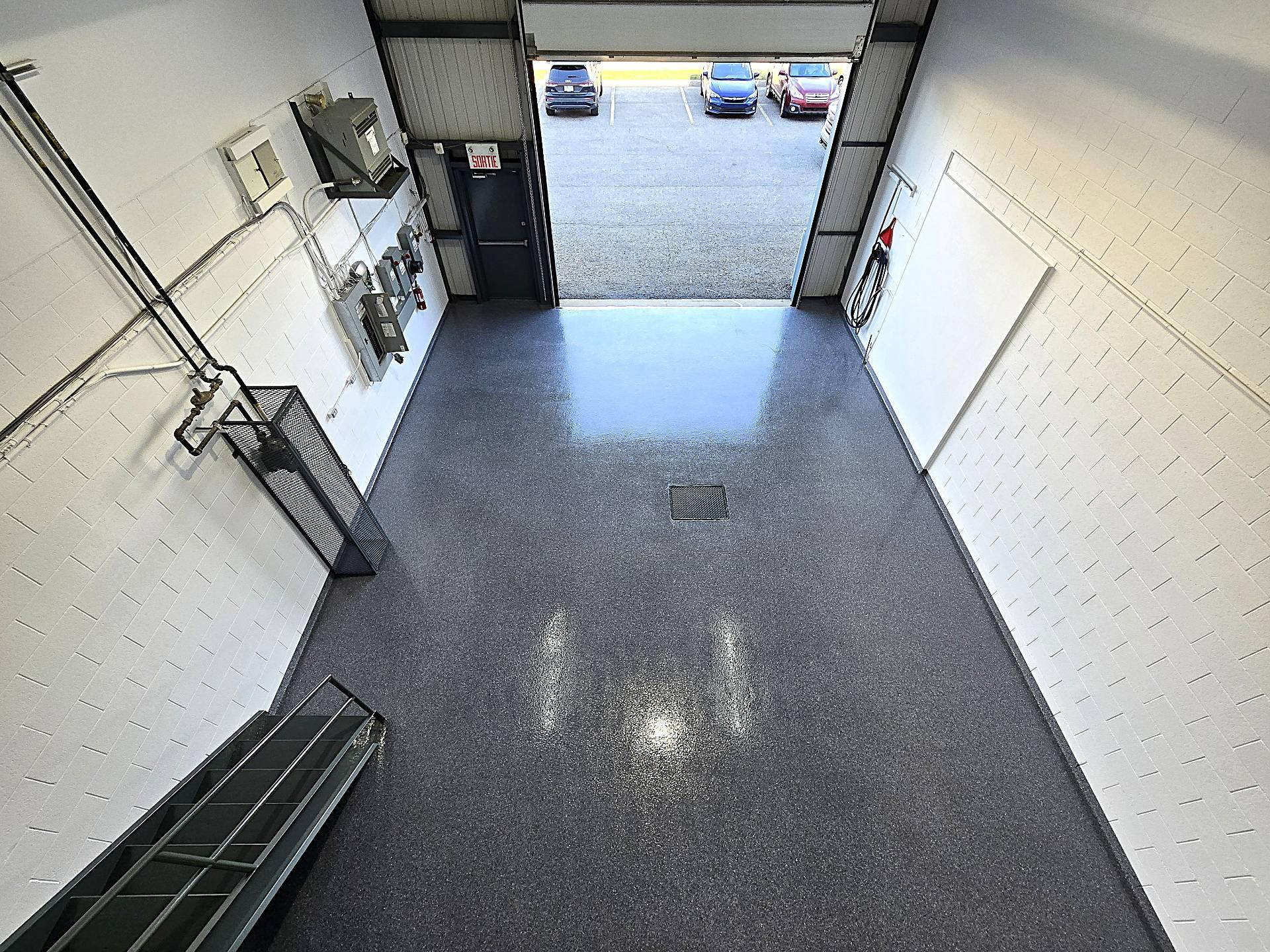 573 Boul. du Curé-Boivin, Boisbriand, Quebec J7G2A8, ,Industriel,For Rent,Boul. du Curé-Boivin,14385339