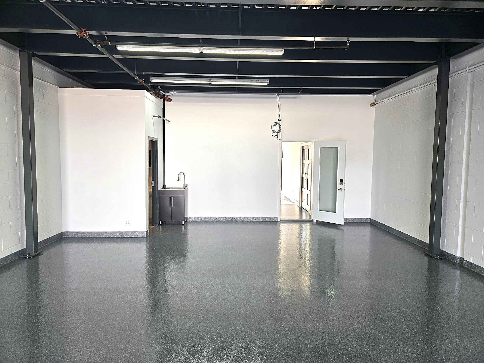 573 Boul. du Curé-Boivin, Boisbriand, Quebec J7G2A8, ,Industriel,For Rent,Boul. du Curé-Boivin,14385339