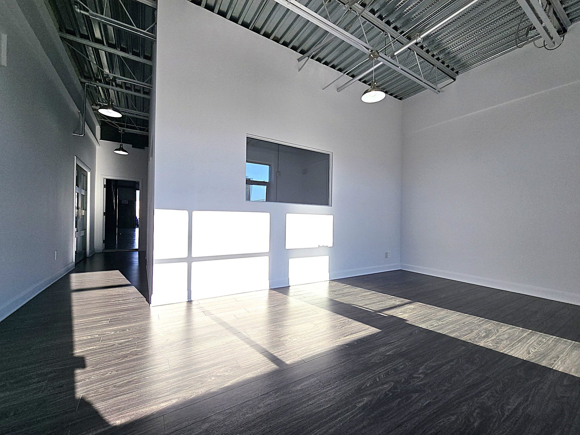 573 Boul. du Curé-Boivin, Boisbriand, Quebec J7G2A8, ,Industriel,For Rent,Boul. du Curé-Boivin,14385339