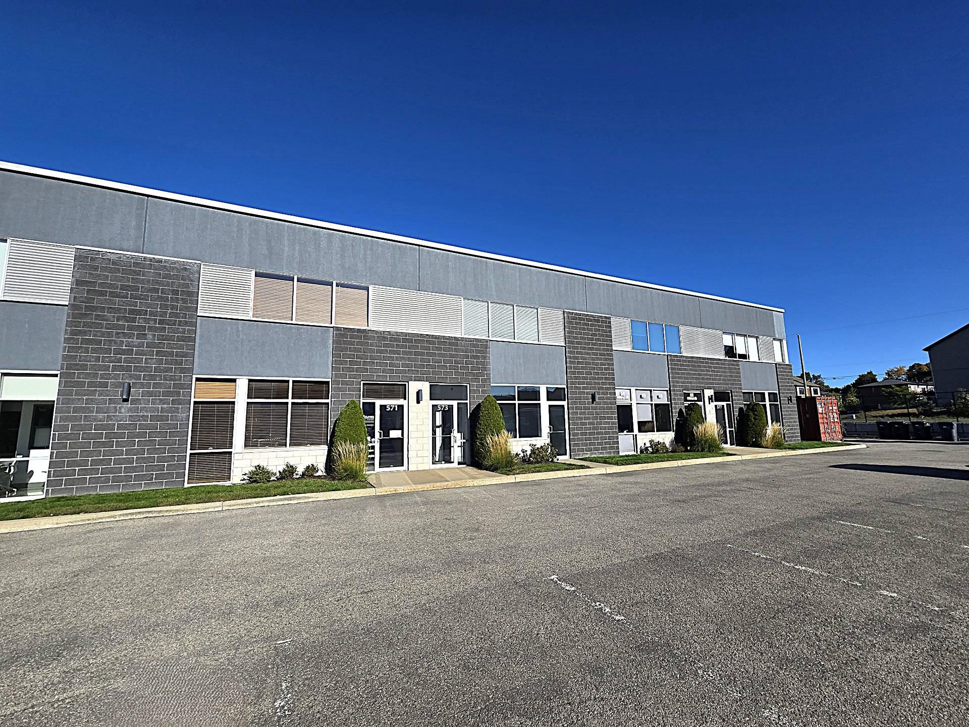 573 Boul. du Curé-Boivin, Boisbriand, Quebec J7G2A8, ,Industriel,For Rent,Boul. du Curé-Boivin,14385339