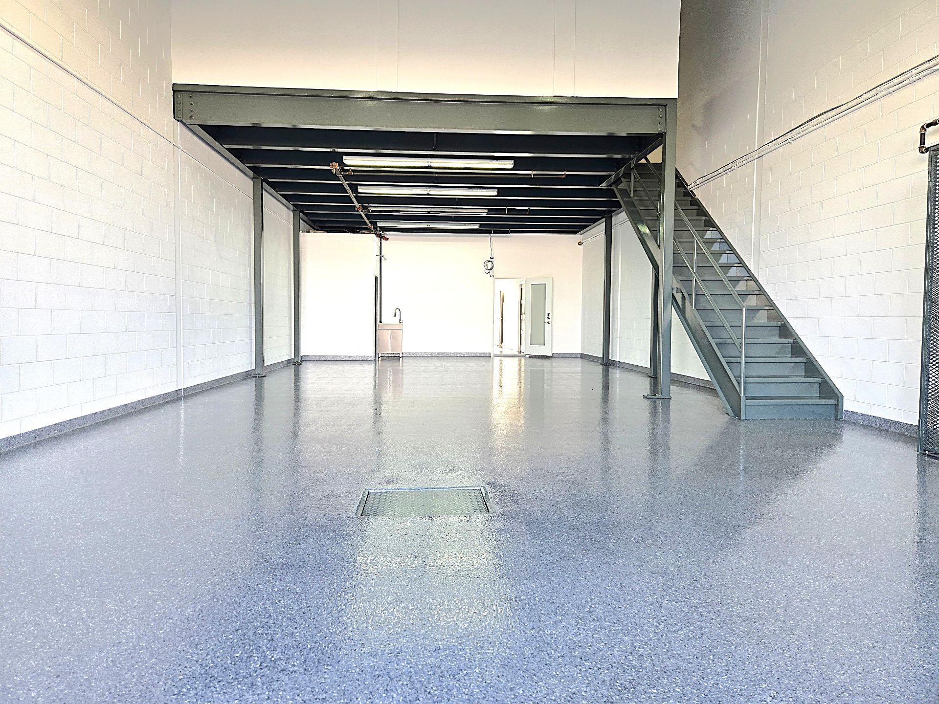 573 Boul. du Curé-Boivin, Boisbriand, Quebec J7G2A8, ,Industriel,For Rent,Boul. du Curé-Boivin,14385339