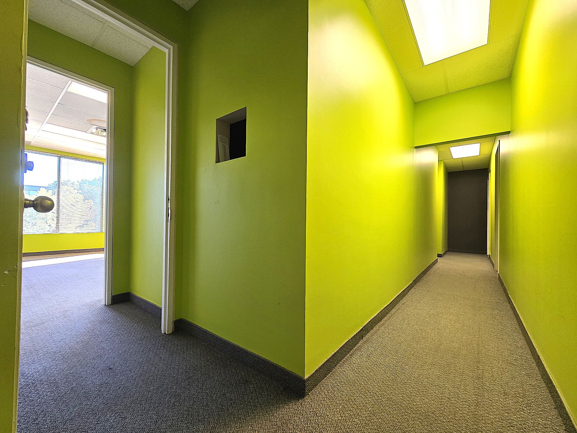 515 Boul. de la Concorde O., Laval (Laval-des-Rapides), Quebec H7N5L9, ,Commercial,For Rent,Boul. de la Concorde O.,27799919