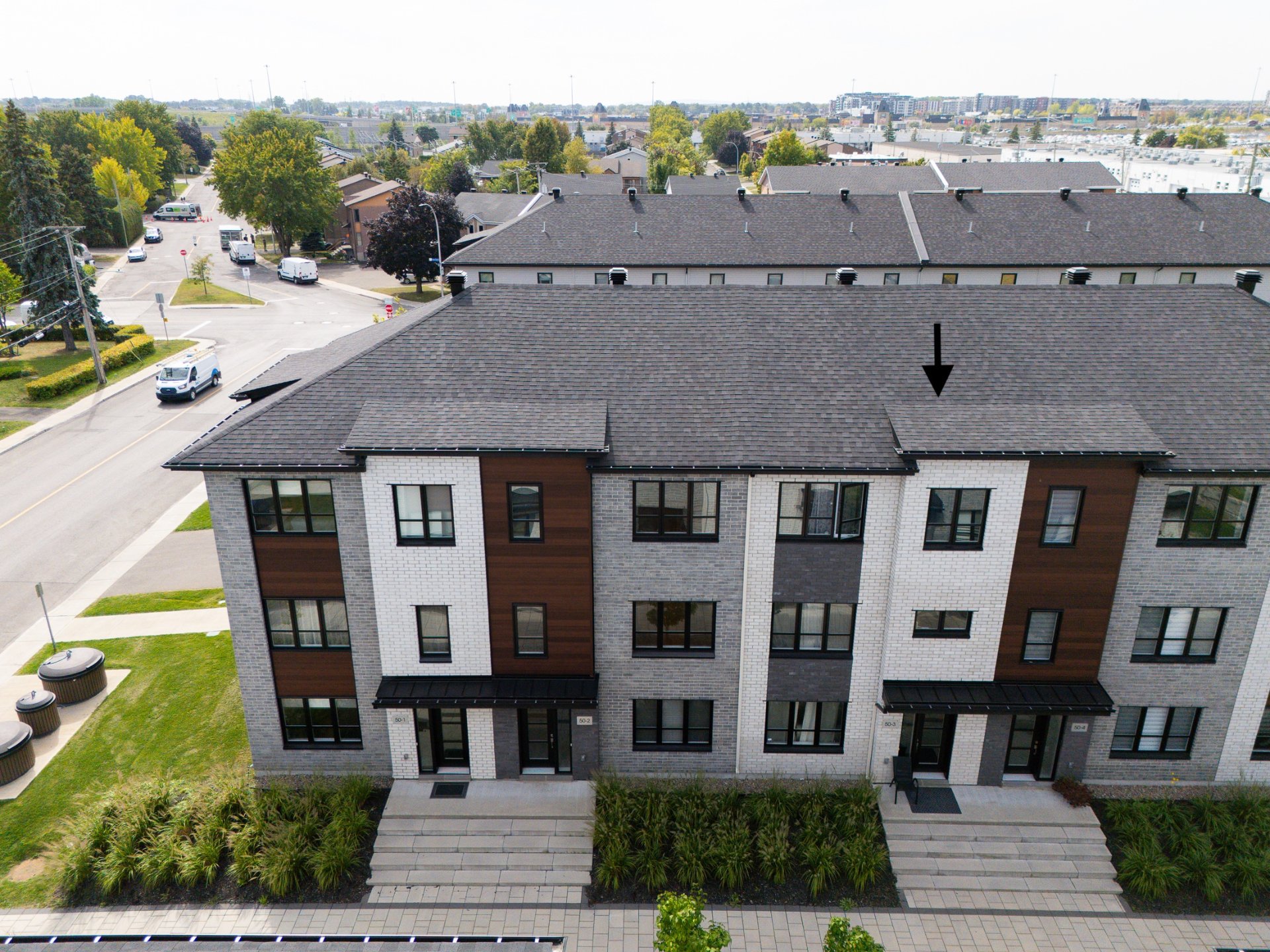 50 Rue Napoléon, Sainte-Thérèse, Quebec J7E1H6, 4 Chambres Chambres, 10 Chambres Chambres,2 Salle de bainSalle de bain,Résidentiel,À vendre,Rue Napoléon,25854148