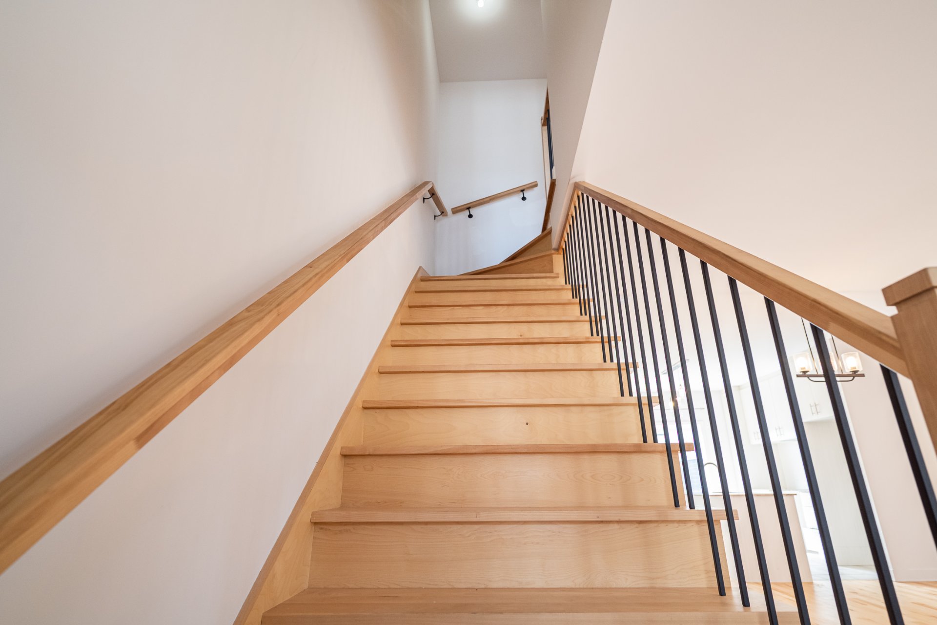 50Z Rue Napoléon, Sainte-Thérèse, Quebec J7E1H6, 4 Chambres Chambres, 10 Chambres Chambres,2 Salle de bainSalle de bain,Résidentiel,À vendre,Rue Napoléon,28435754