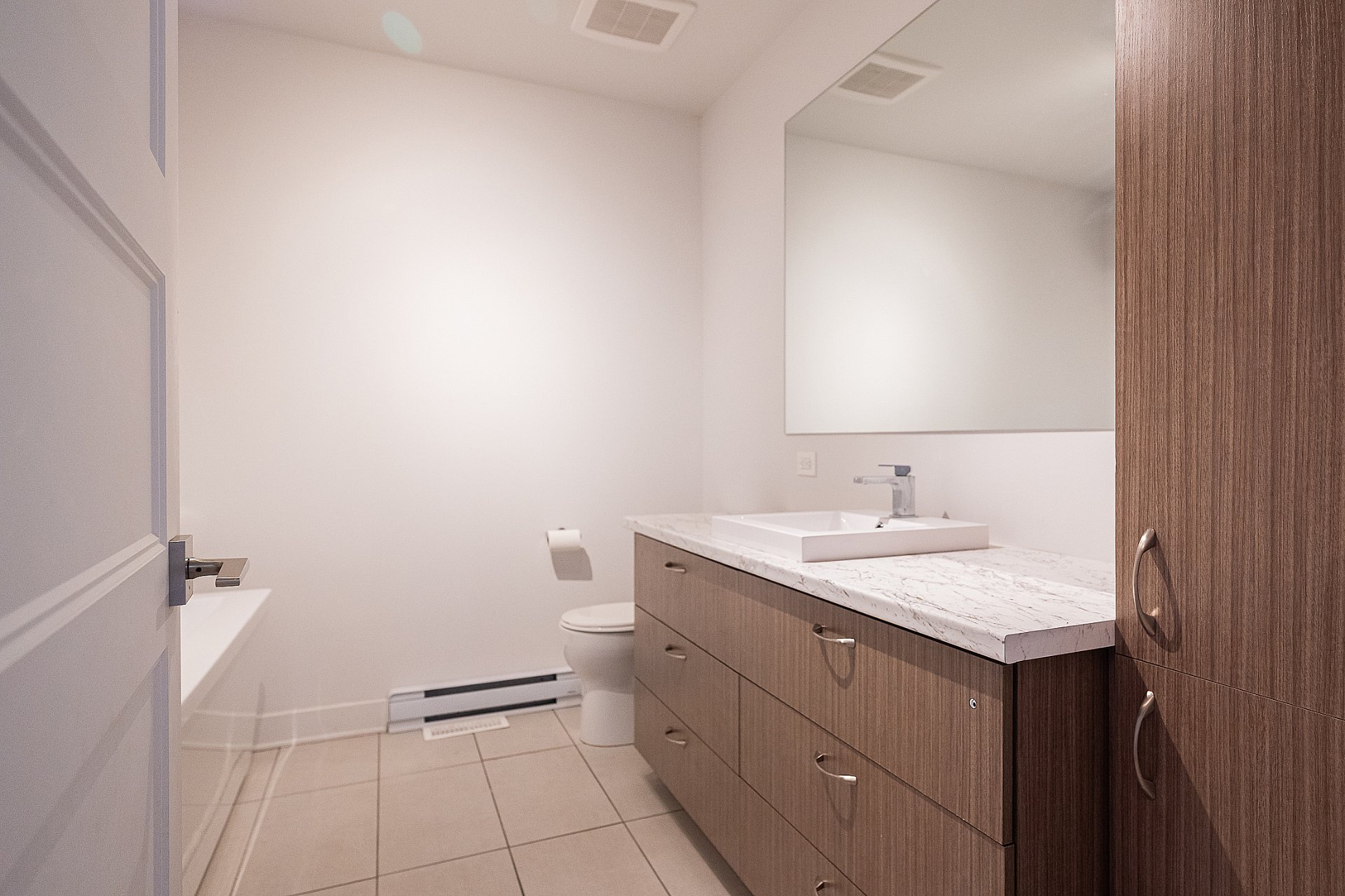 50Z Rue Napoléon, Sainte-Thérèse, Quebec J7E1H6, 4 Chambres Chambres, 10 Chambres Chambres,2 Salle de bainSalle de bain,Résidentiel,À vendre,Rue Napoléon,28435754