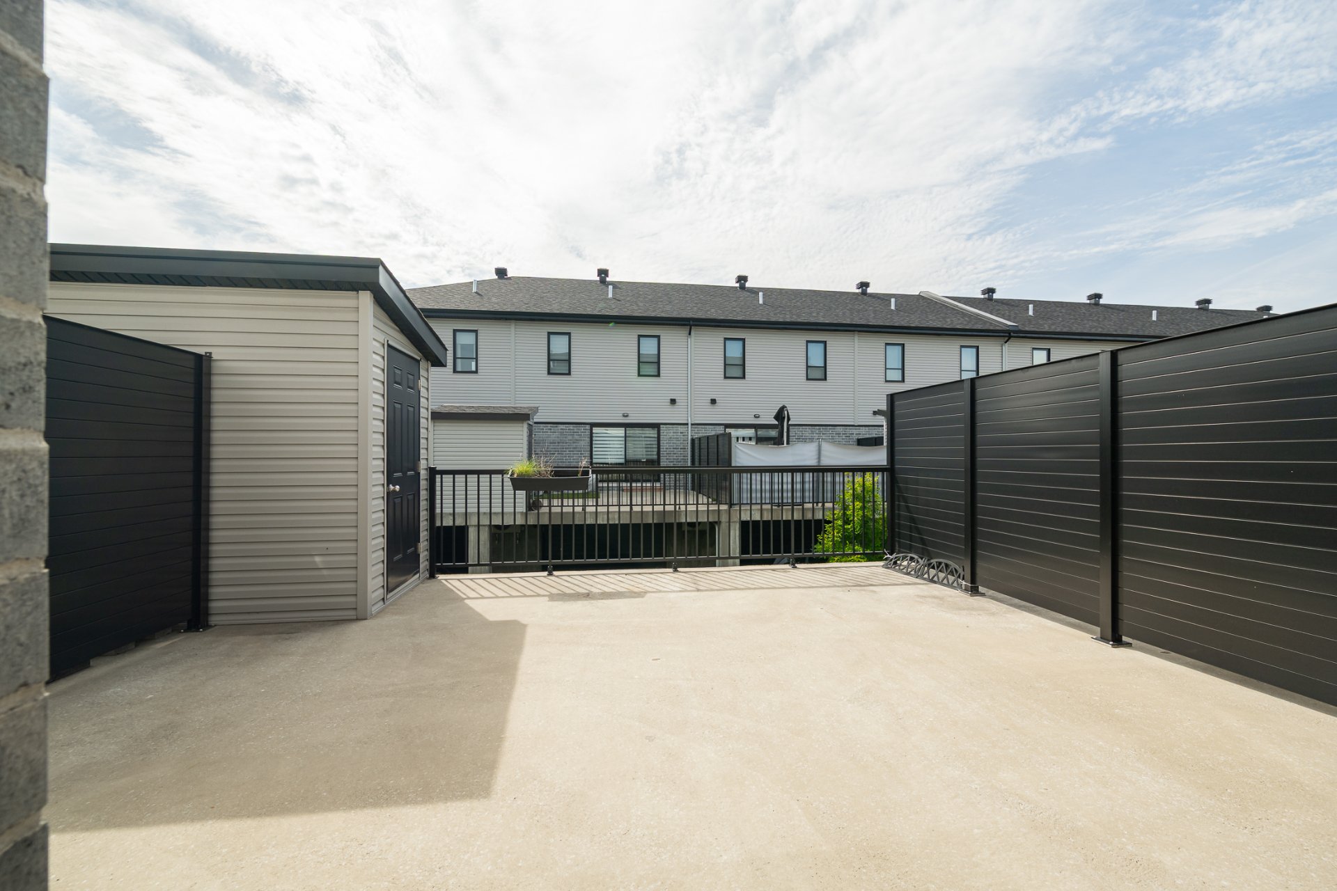 50Z Rue Napoléon, Sainte-Thérèse, Quebec J7E1H6, 4 Chambres Chambres, 10 Chambres Chambres,2 Salle de bainSalle de bain,Résidentiel,À vendre,Rue Napoléon,28435754