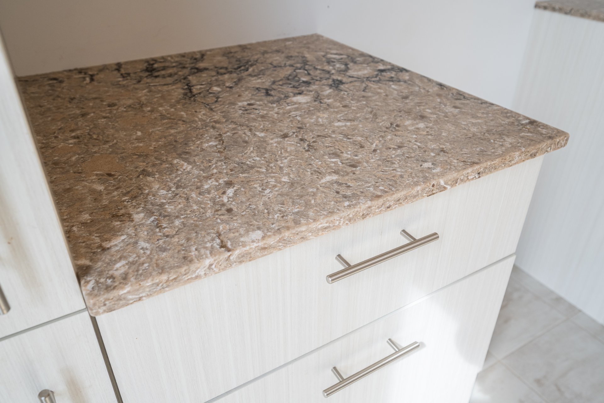 50Z Rue Napoléon, Sainte-Thérèse, Quebec J7E1H6, 4 Chambres Chambres, 10 Chambres Chambres,2 Salle de bainSalle de bain,Résidentiel,À vendre,Rue Napoléon,28435754