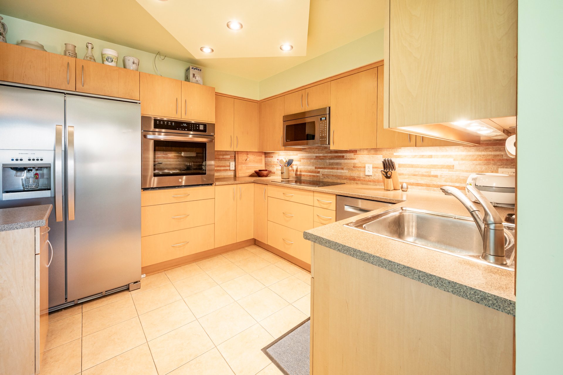 5115 Boul. de l'Assomption, Montréal (Rosemont/La Petite-Patrie), Quebec H1T4B2, 2 Chambres Chambres, 7 Chambres Chambres,1 Salle de bainsSalle de bain,Résidentiel,À vendre,Boul. de l'Assomption,15419471