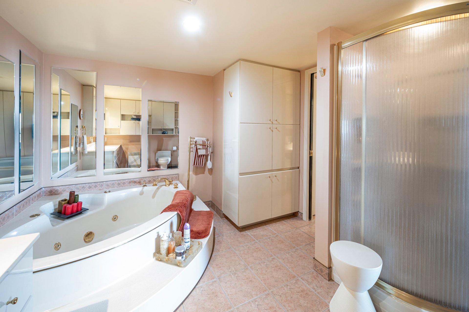 5115 Boul. de l'Assomption, Montréal (Rosemont/La Petite-Patrie), Quebec H1T4B2, 2 Chambres Chambres, 7 Chambres Chambres,1 Salle de bainsSalle de bain,Résidentiel,À vendre,Boul. de l'Assomption,15419471