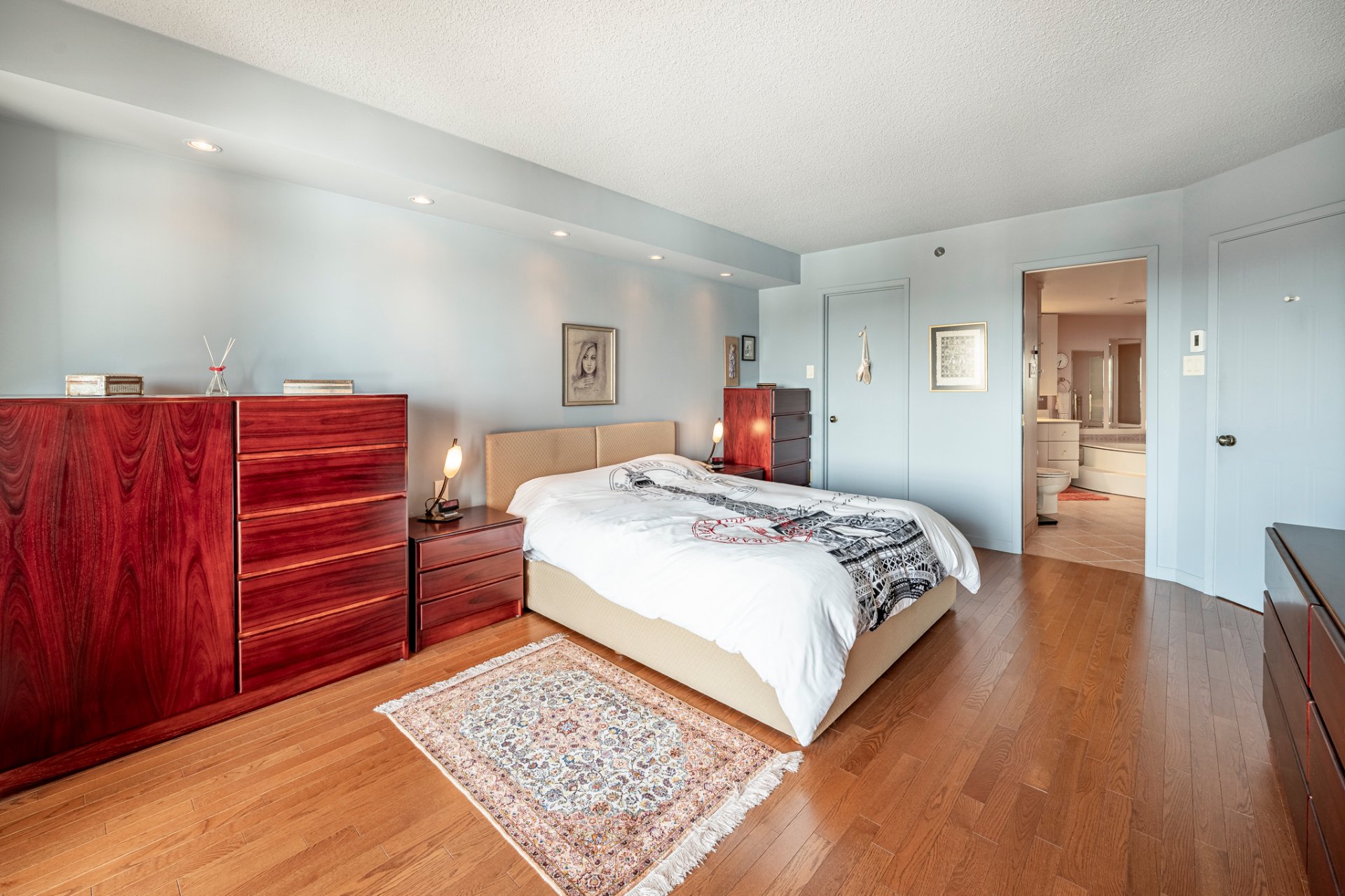 5115 Boul. de l'Assomption, Montréal (Rosemont/La Petite-Patrie), Quebec H1T4B2, 2 Chambres Chambres, 7 Chambres Chambres,1 Salle de bainsSalle de bain,Résidentiel,À vendre,Boul. de l'Assomption,15419471