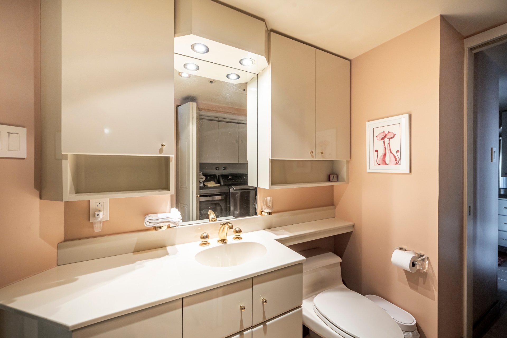 5115 Boul. de l'Assomption, Montréal (Rosemont/La Petite-Patrie), Quebec H1T4B2, 2 Chambres Chambres, 7 Chambres Chambres,1 Salle de bainsSalle de bain,Résidentiel,À vendre,Boul. de l'Assomption,15419471