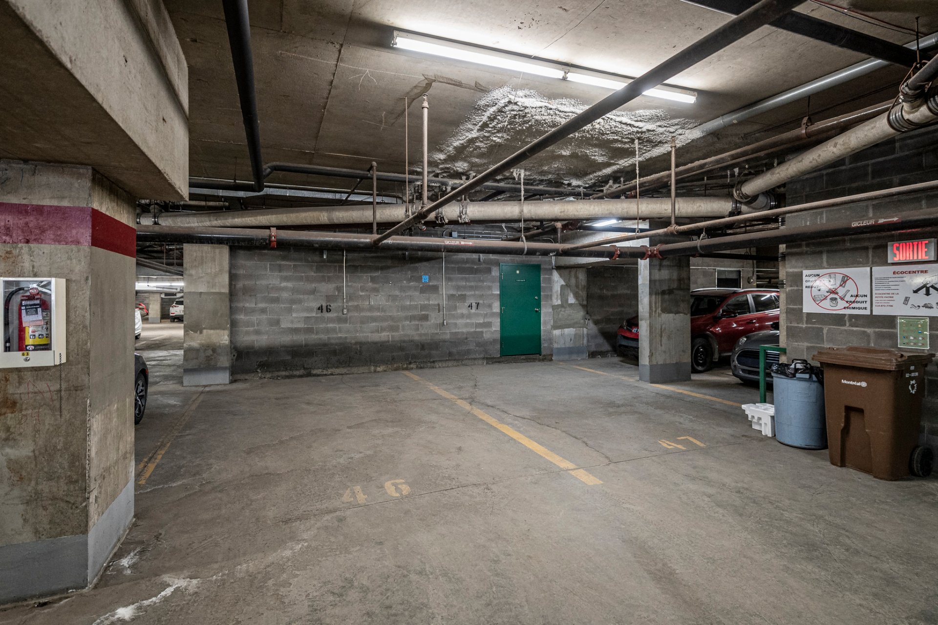 5115 Boul. de l'Assomption, Montréal (Rosemont/La Petite-Patrie), Quebec H1T4B2, 2 Chambres Chambres, 7 Chambres Chambres,1 Salle de bainsSalle de bain,Résidentiel,À vendre,Boul. de l'Assomption,15419471