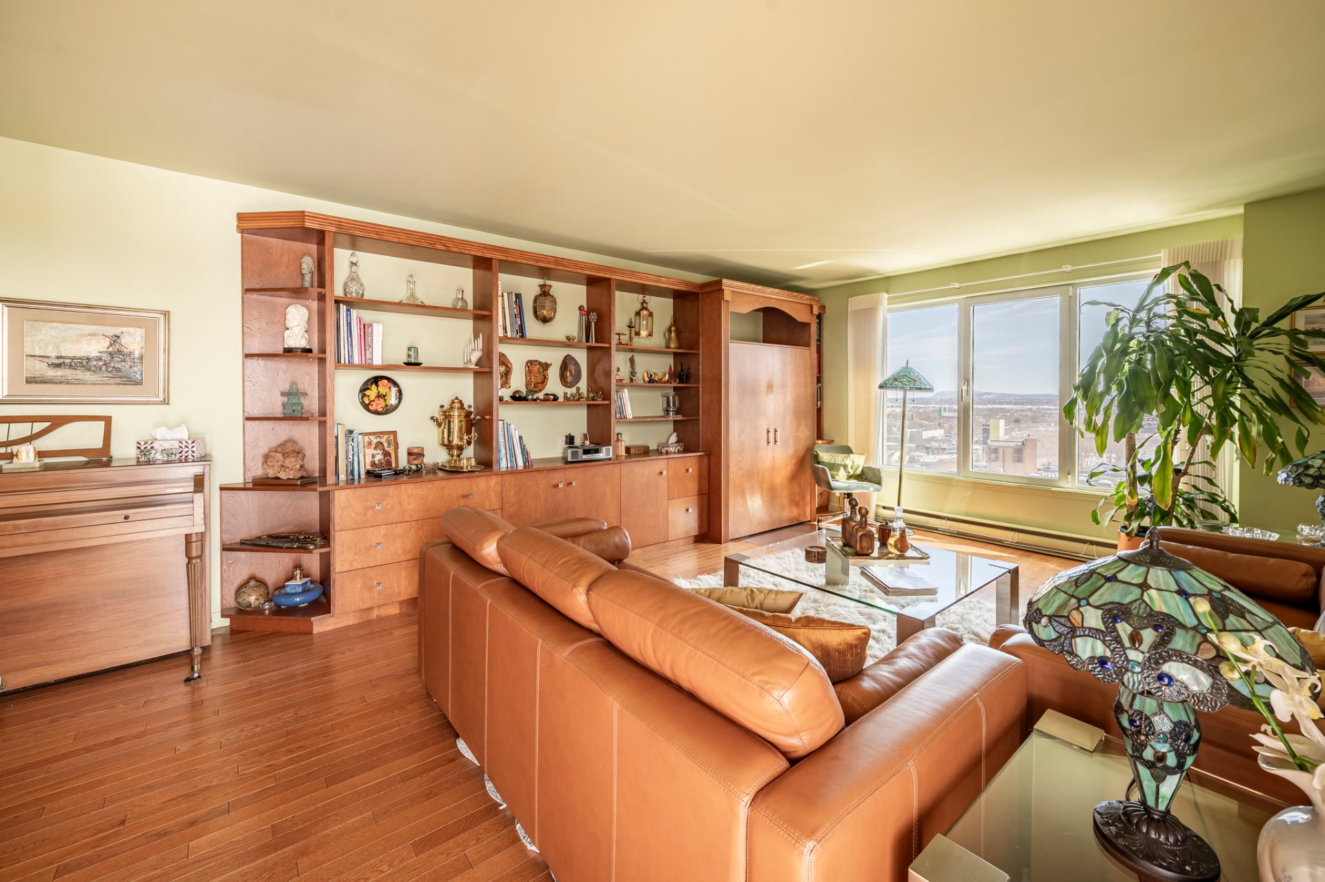 5115 Boul. de l'Assomption, Montréal (Rosemont/La Petite-Patrie), Quebec H1T4B2, 2 Chambres Chambres, 7 Chambres Chambres,1 Salle de bainsSalle de bain,Résidentiel,À vendre,Boul. de l'Assomption,15419471