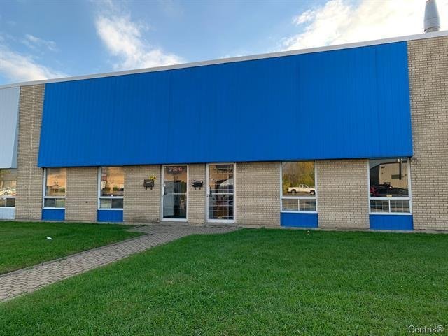 824 Boul. du Curé-Boivin, Boisbriand, Quebec J7G2A7, ,Industriel,For Rent,Boul. du Curé-Boivin,9586298