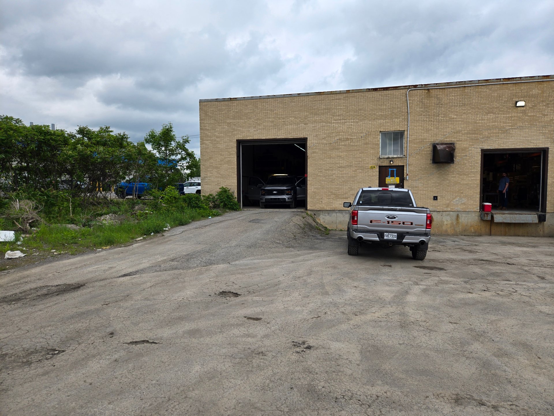 824 Boul. du Curé-Boivin, Boisbriand, Quebec J7G2A7, ,Industriel,For Rent,Boul. du Curé-Boivin,9586298