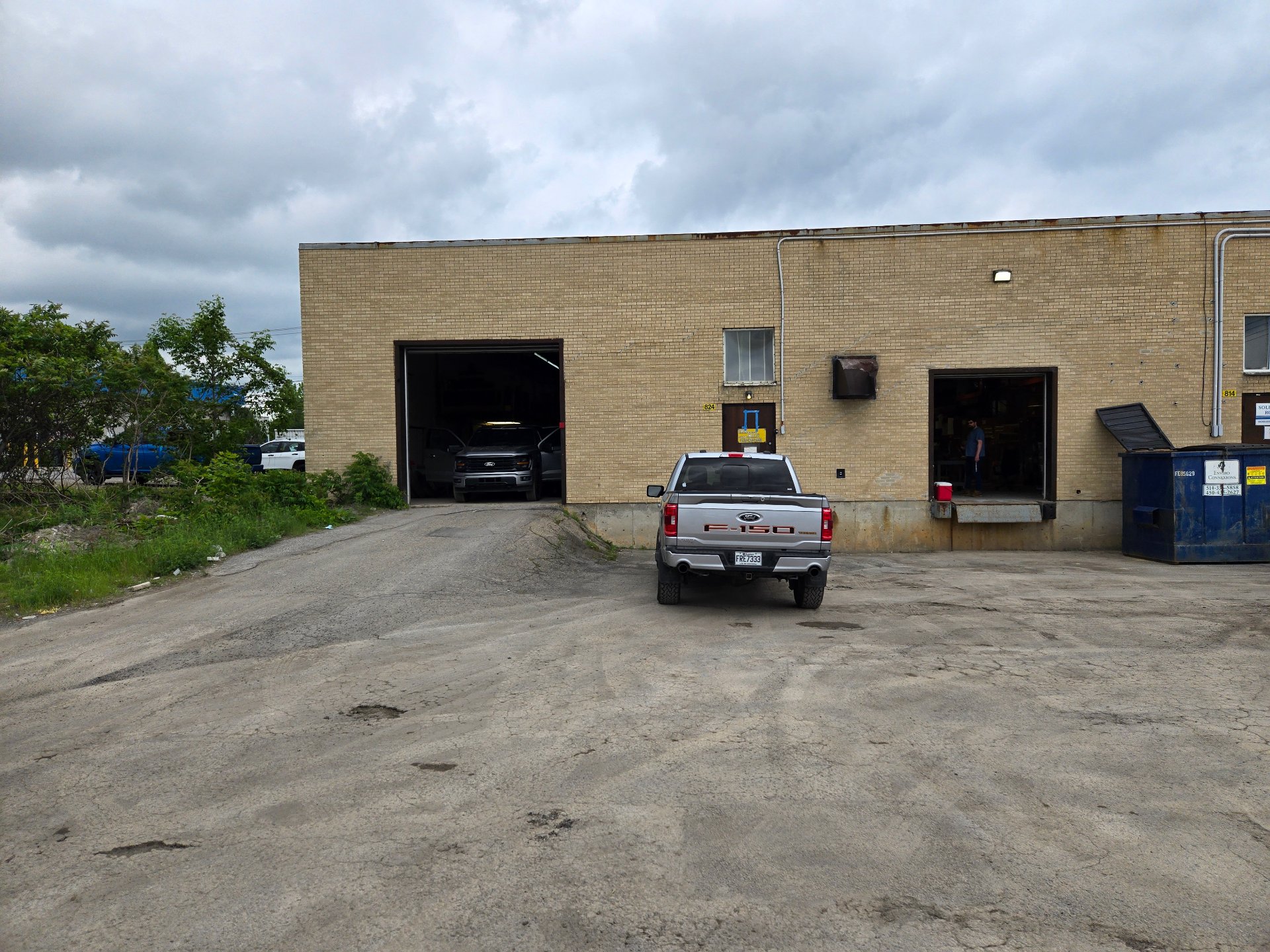 824 Boul. du Curé-Boivin, Boisbriand, Quebec J7G2A7, ,Industriel,For Rent,Boul. du Curé-Boivin,9586298