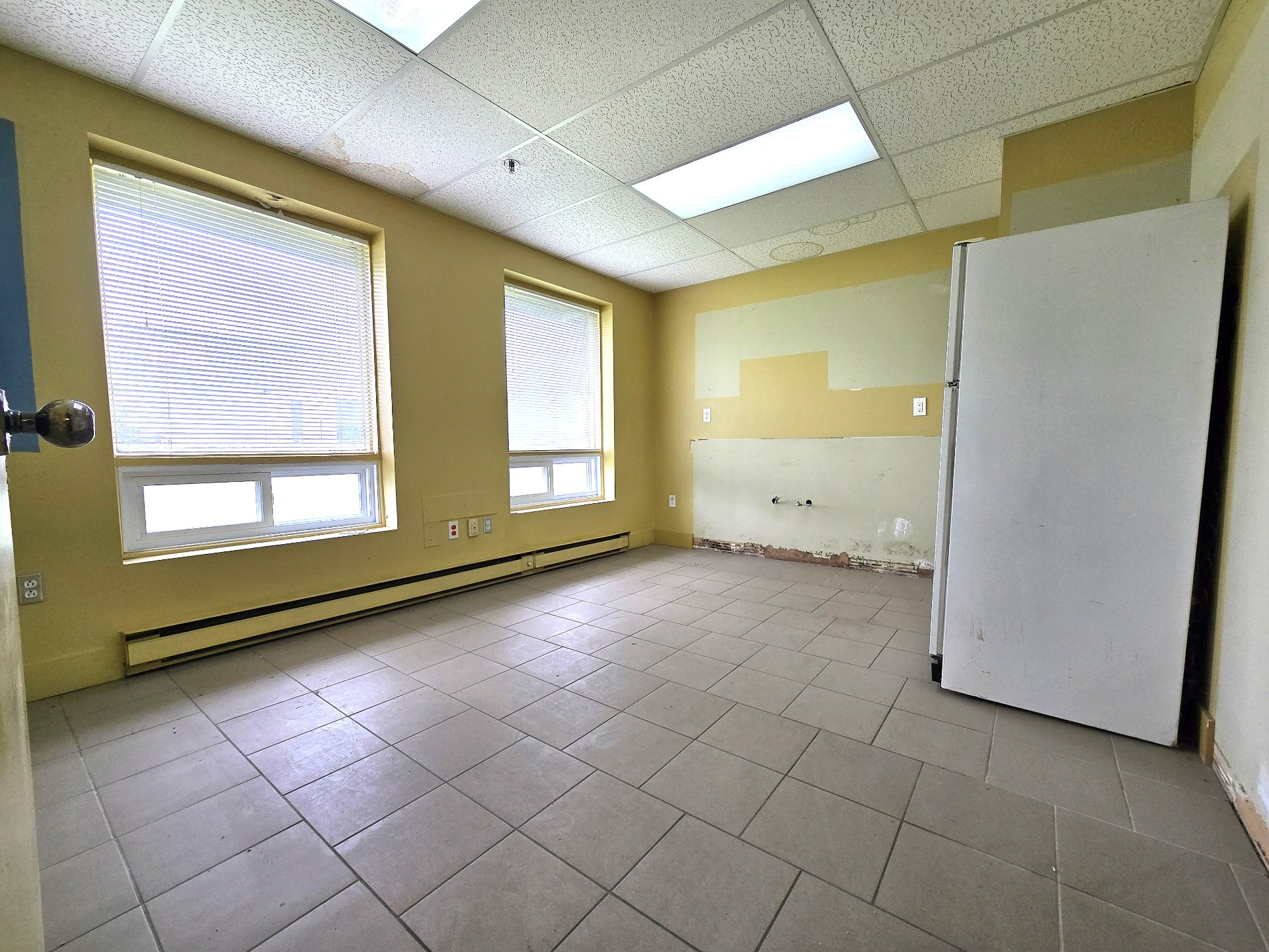 824 Boul. du Curé-Boivin, Boisbriand, Quebec J7G2A7, ,Industriel,For Rent,Boul. du Curé-Boivin,9586298