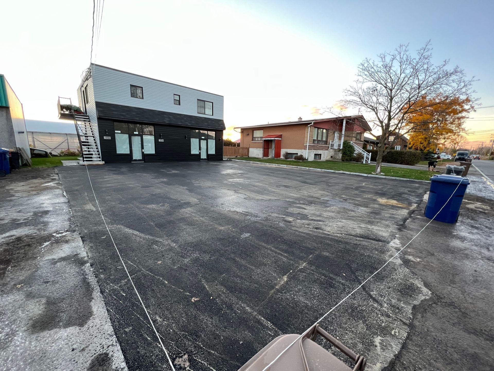 934 Mtée Champagne, Laval (Sainte-Dorothée), Quebec H7X3V4, ,Commercial,For Rent,Mtée Champagne,22990698