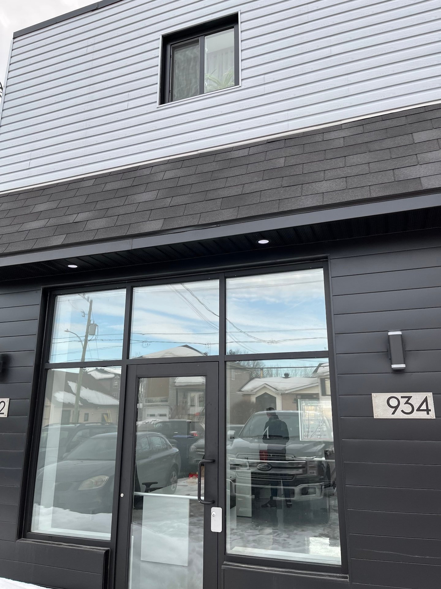 934 Mtée Champagne, Laval (Sainte-Dorothée), Quebec H7X3V4, ,Commercial,For Rent,Mtée Champagne,22990698