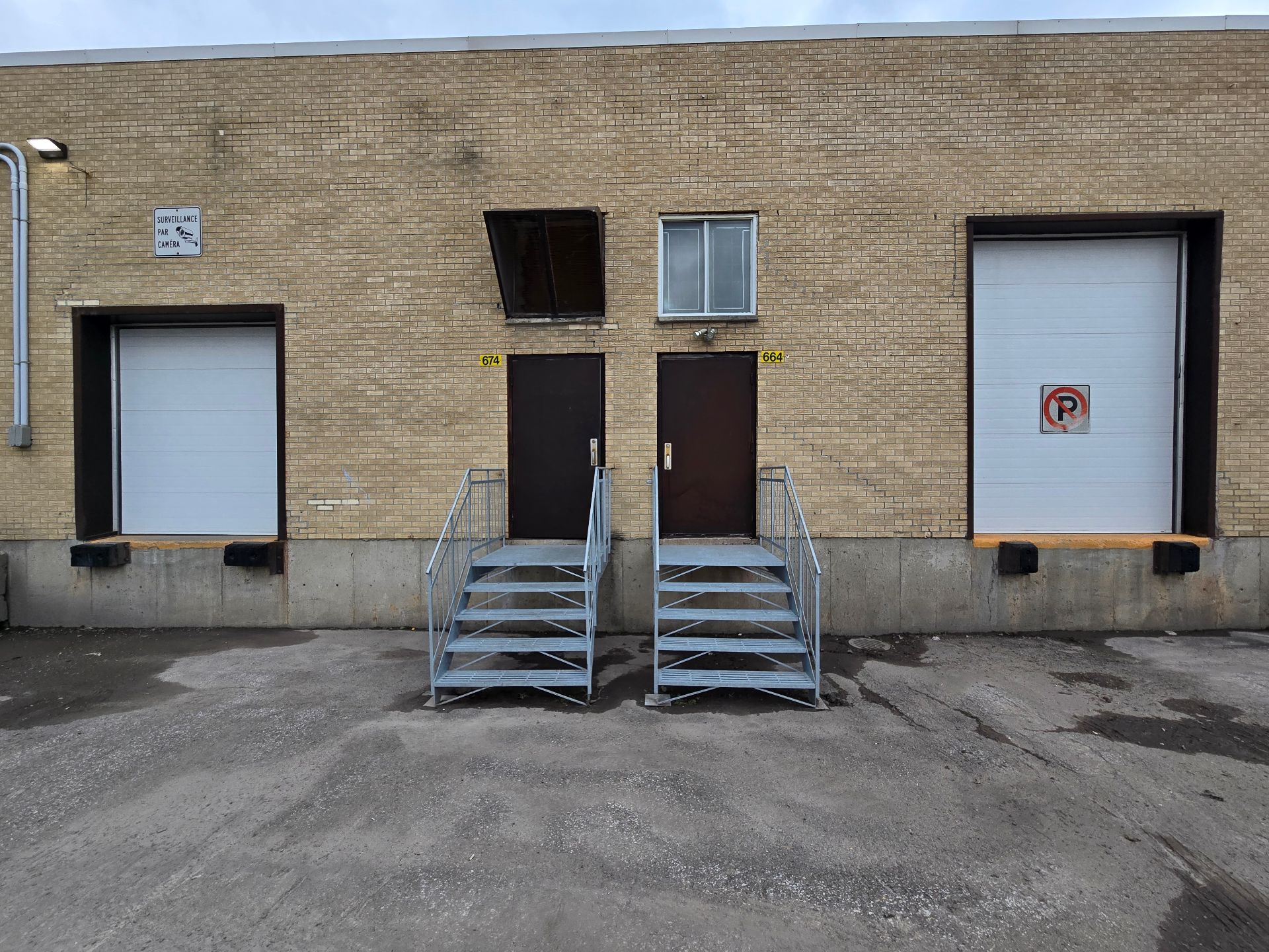 664 Boul. du Curé-Boivin 674, Boisbriand, Quebec J7G2A7, ,Industriel,For Rent,Boul. du Curé-Boivin,10927871