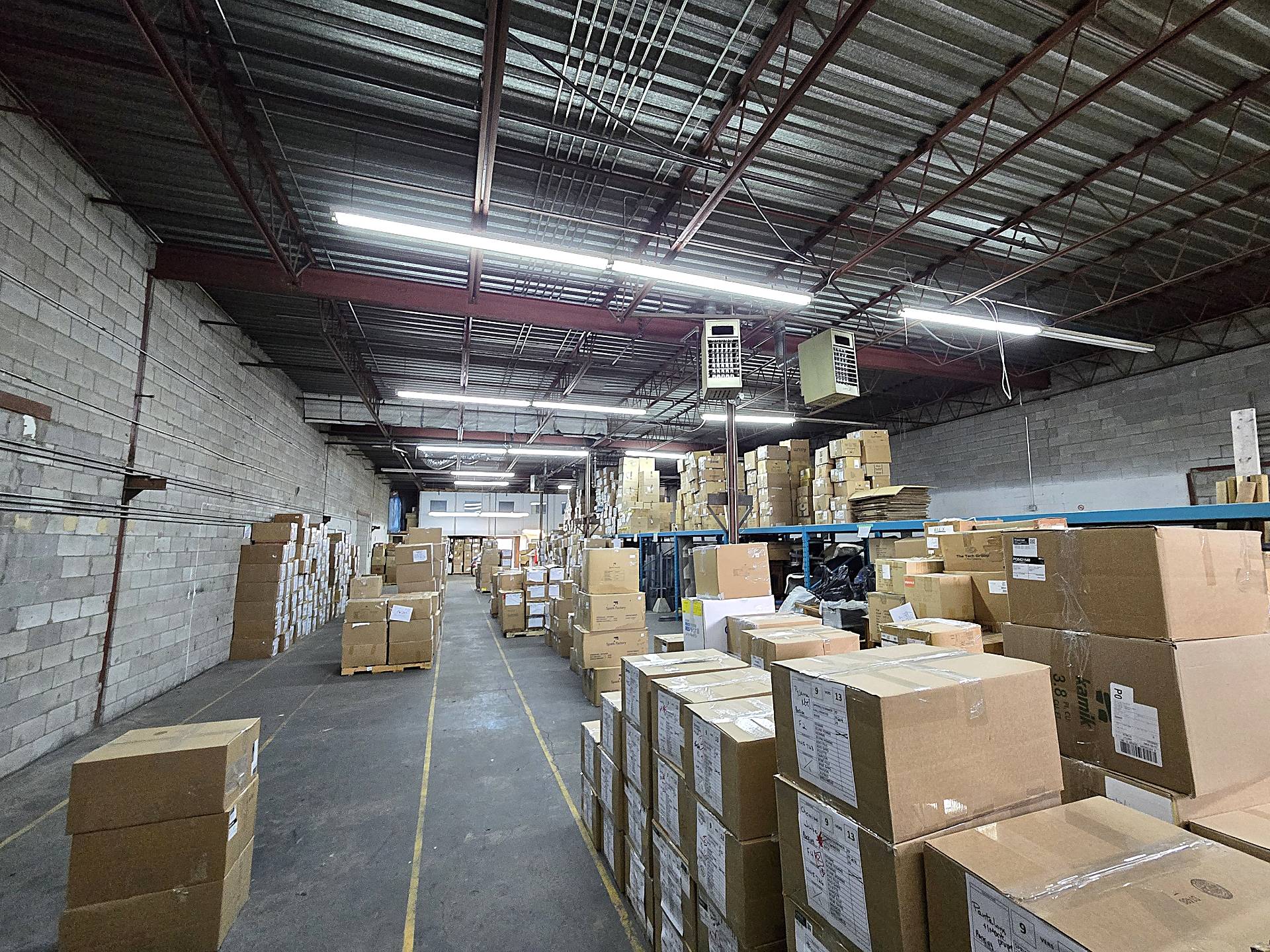 664 Boul. du Curé-Boivin 674, Boisbriand, Quebec J7G2A7, ,Industriel,For Rent,Boul. du Curé-Boivin,10927871