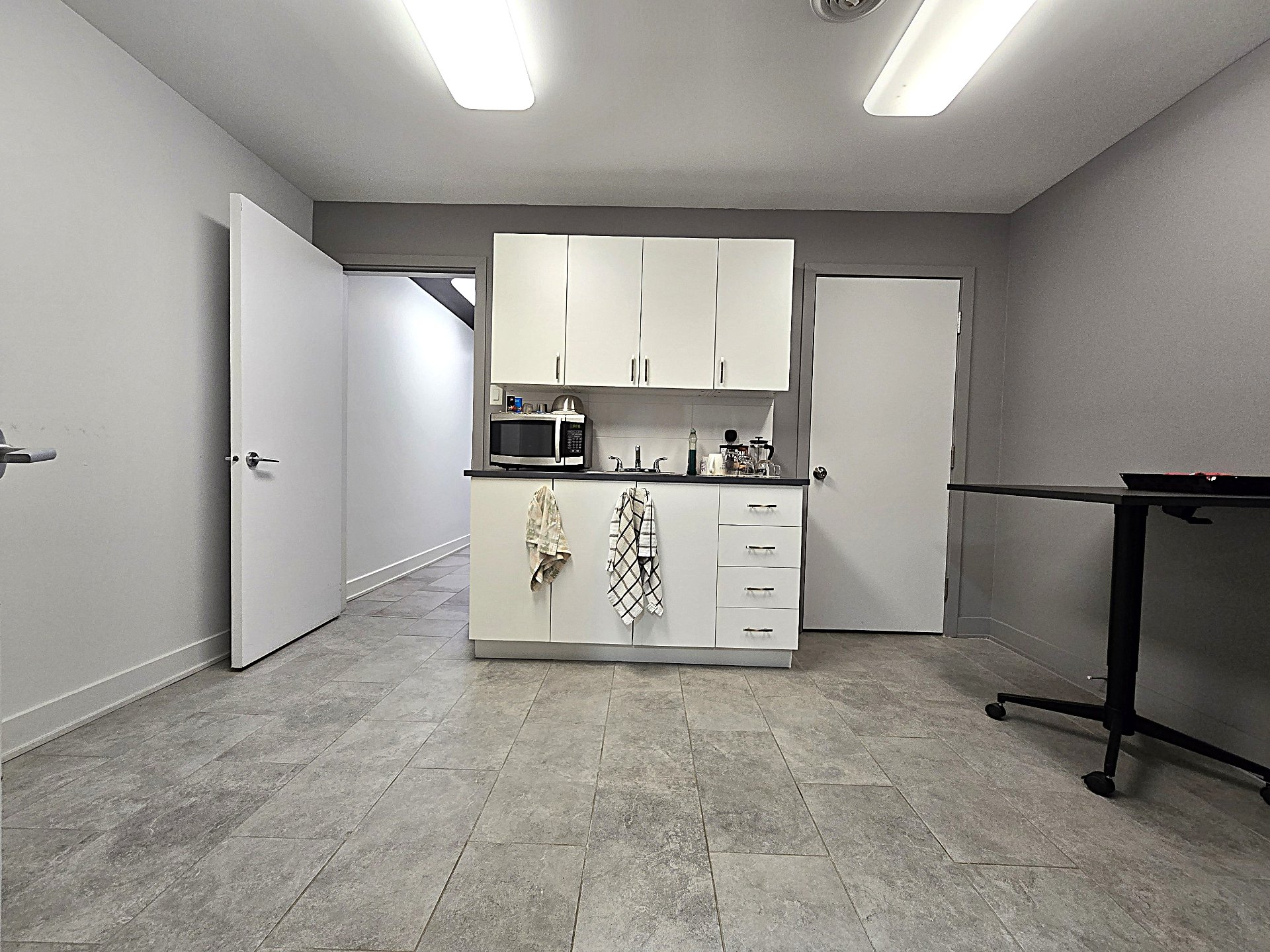 3595 Boul. de la Grande-Allée, Boisbriand, Quebec J7H1H5, ,Industriel,For Rent,Boul. de la Grande-Allée,18976520