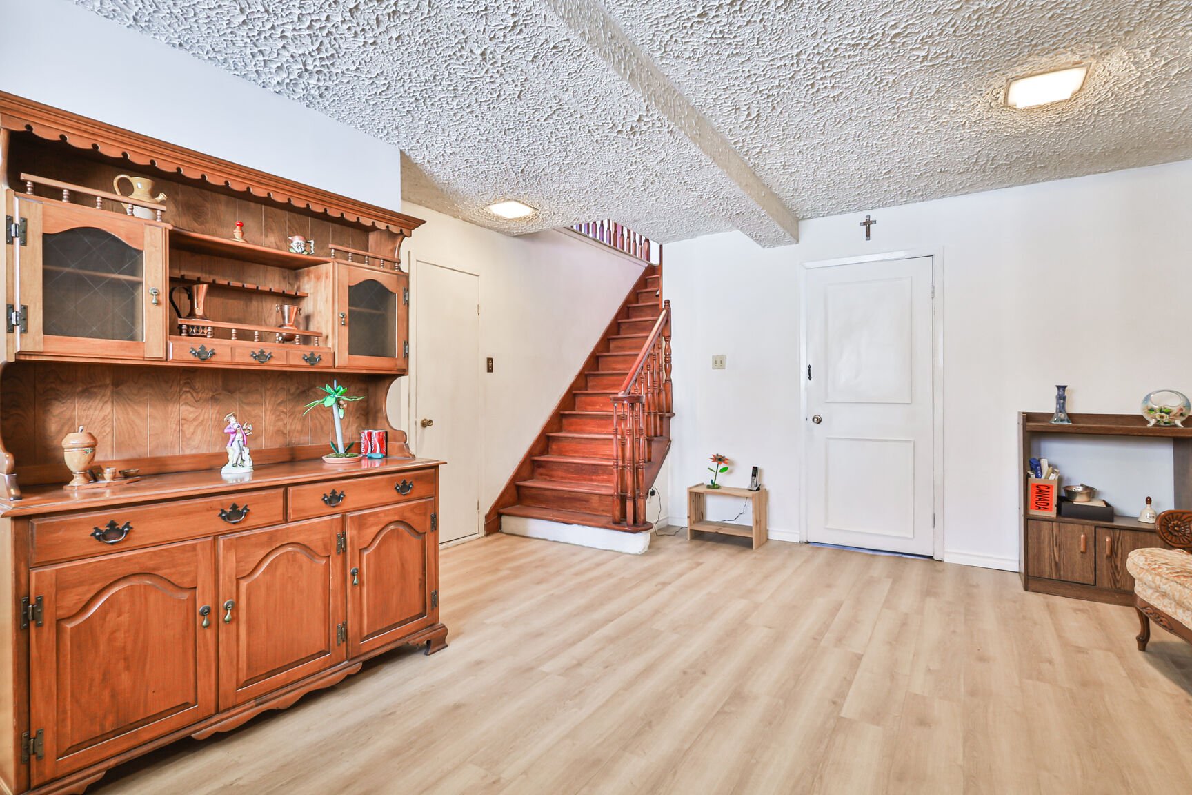 1860 Rue Favreau, Laval (Chomedey), Quebec H7T1X4, 3 Bedrooms Bedrooms, 13 Rooms Rooms,3 BathroomsBathrooms,Multi-family (2 to 5 units),For Sale,Rue Favreau,13168530