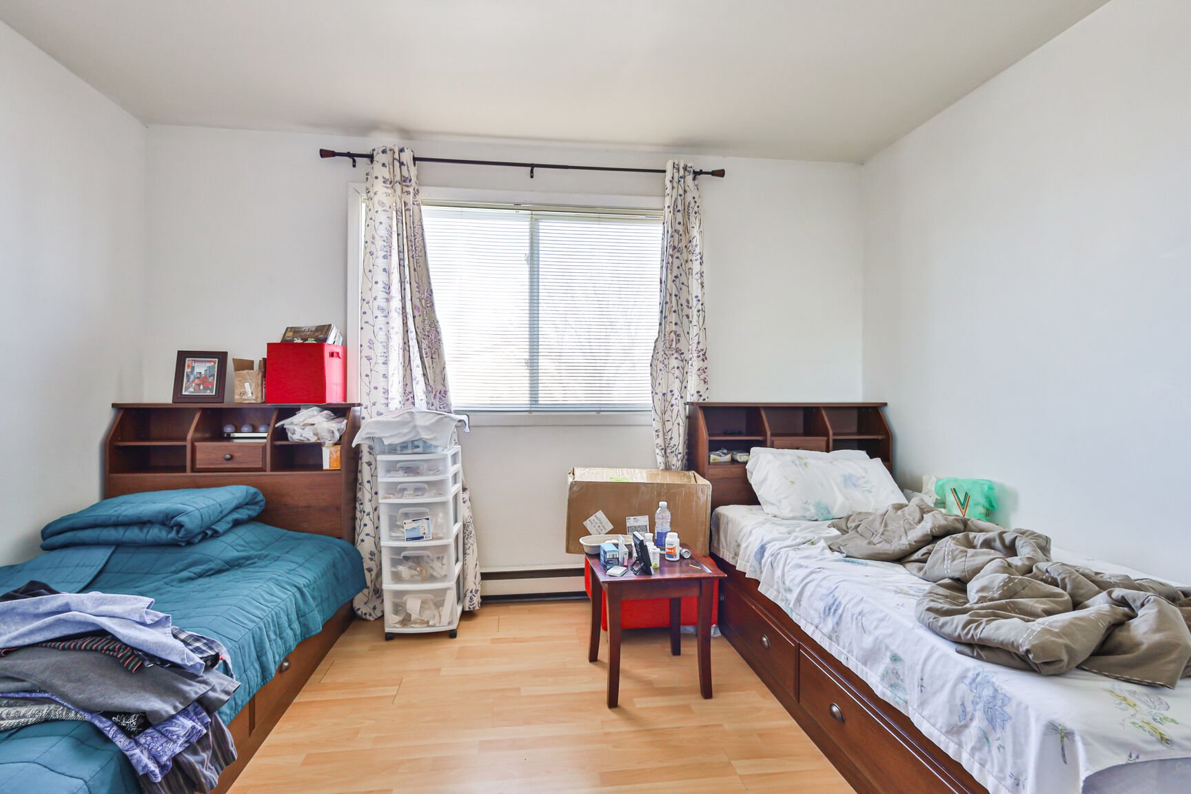 1860 Rue Favreau, Laval (Chomedey), Quebec H7T1X4, 3 Bedrooms Bedrooms, 13 Rooms Rooms,3 BathroomsBathrooms,Multi-family (2 to 5 units),For Sale,Rue Favreau,13168530