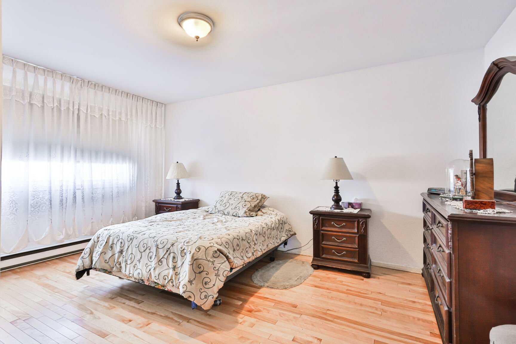 1860 Rue Favreau, Laval (Chomedey), Quebec H7T1X4, 3 Bedrooms Bedrooms, 13 Rooms Rooms,3 BathroomsBathrooms,Multi-family (2 to 5 units),For Sale,Rue Favreau,13168530