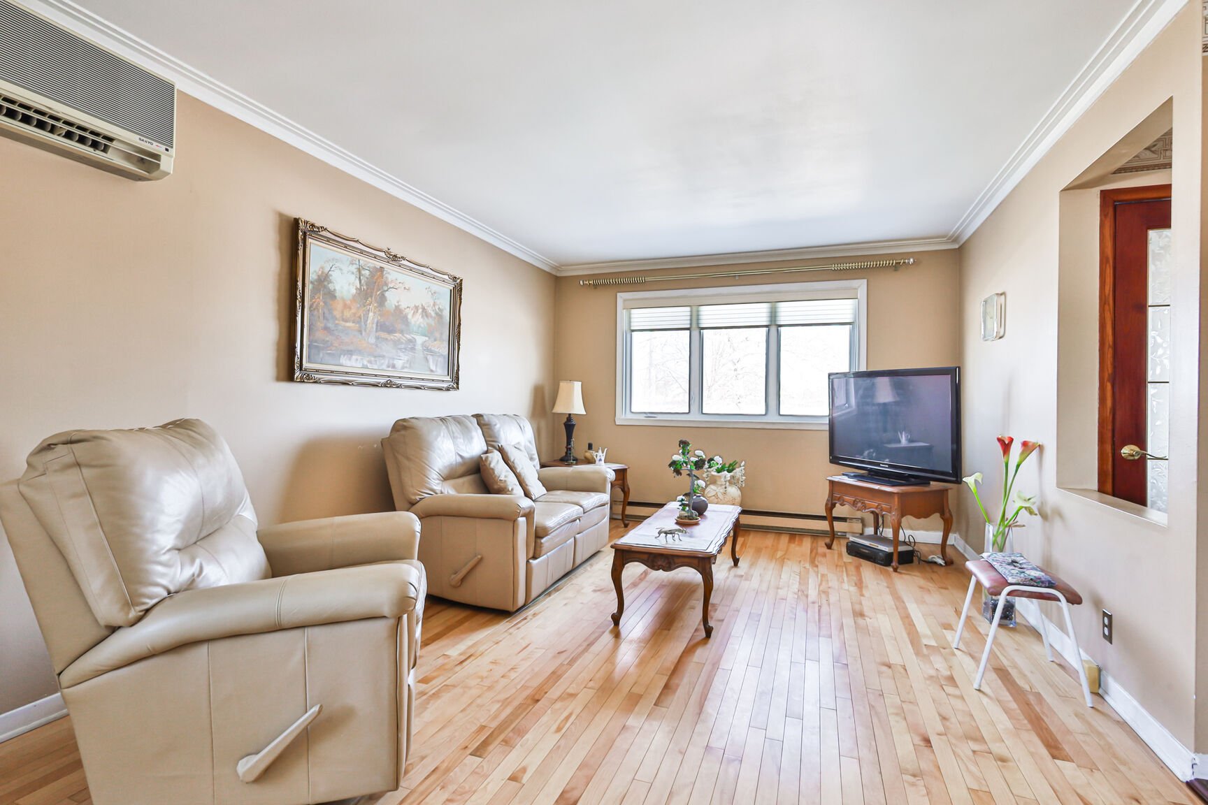 1860 Rue Favreau, Laval (Chomedey), Quebec H7T1X4, 3 Bedrooms Bedrooms, 13 Rooms Rooms,3 BathroomsBathrooms,Multi-family (2 to 5 units),For Sale,Rue Favreau,13168530