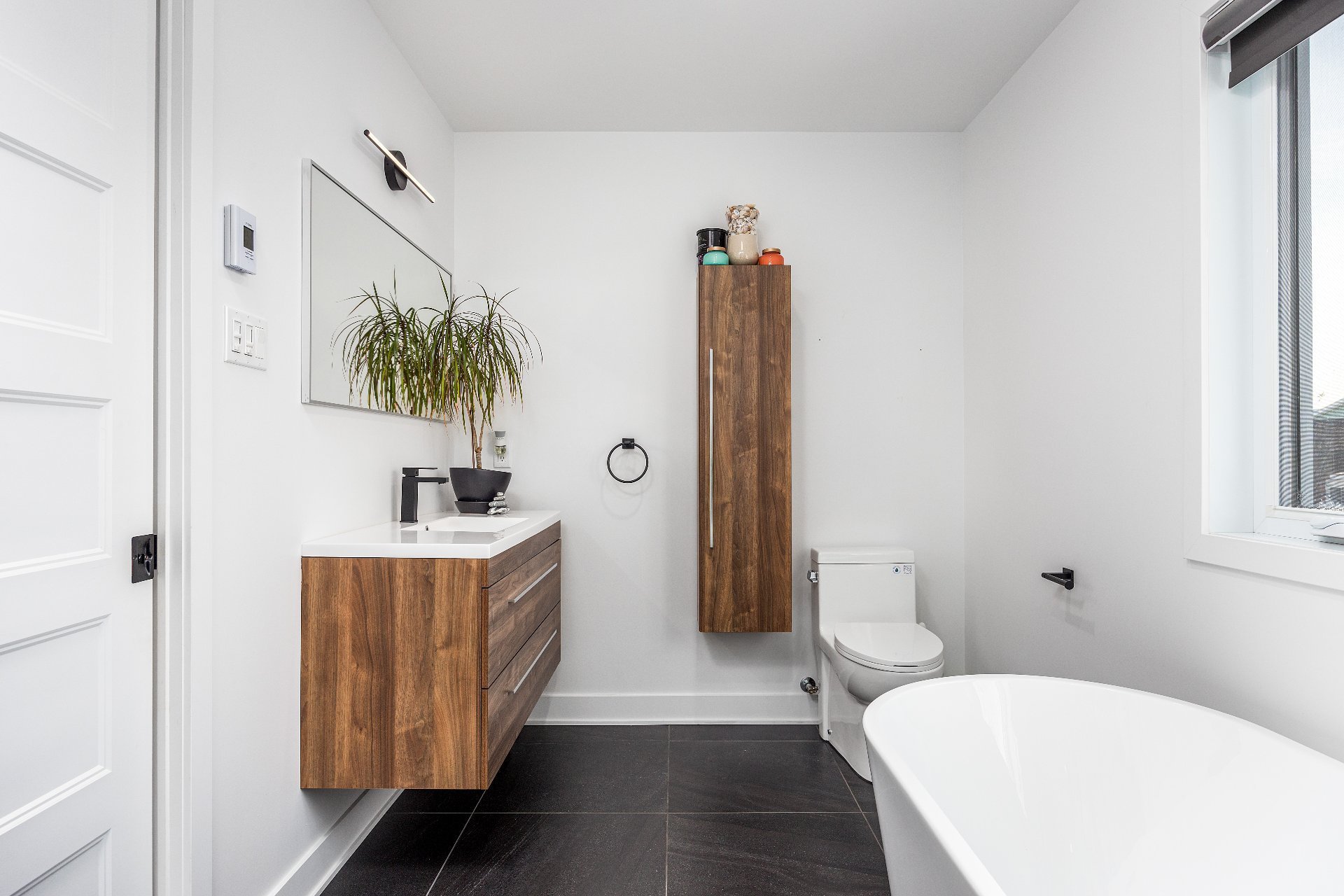 5300 Boul. Westley, Longueuil (Saint-Hubert), Quebec J3Y2T7, 5 Chambres Chambres, 16 Chambres Chambres,3 Salle de bainSalle de bain,Résidentiel,À vendre,Boul. Westley,14143216